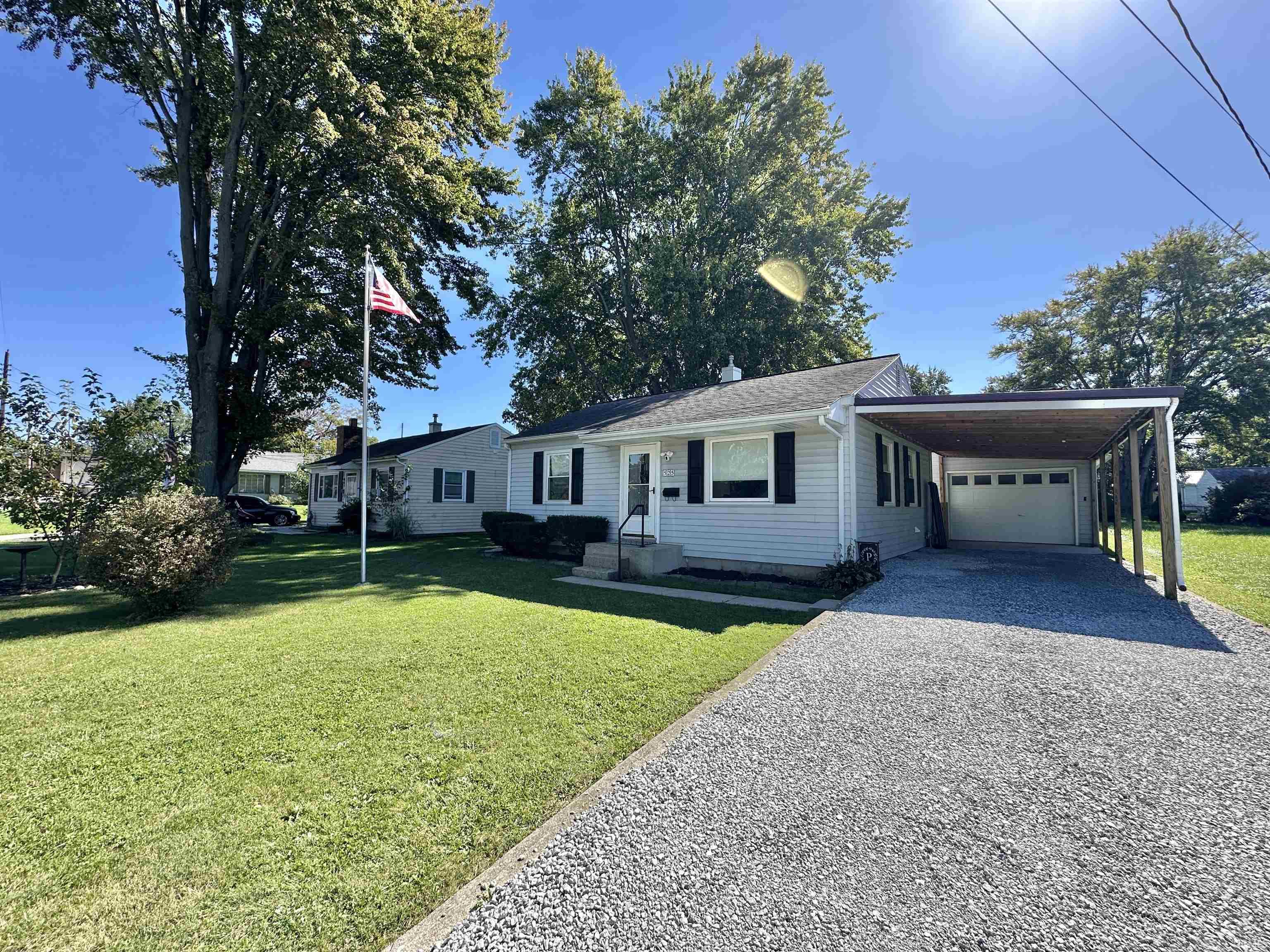 525 Linlawn Drive — photo