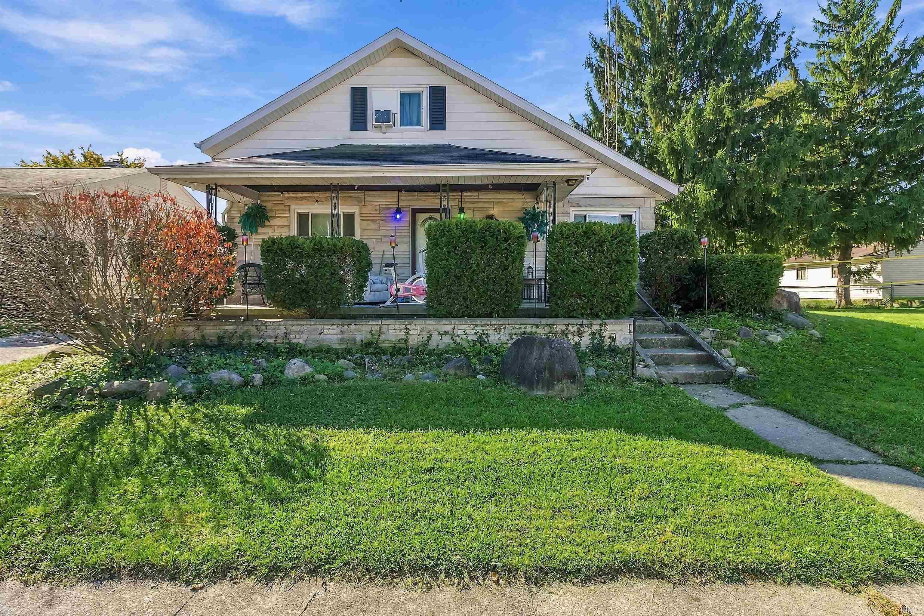 556 E Marshall Street — photo