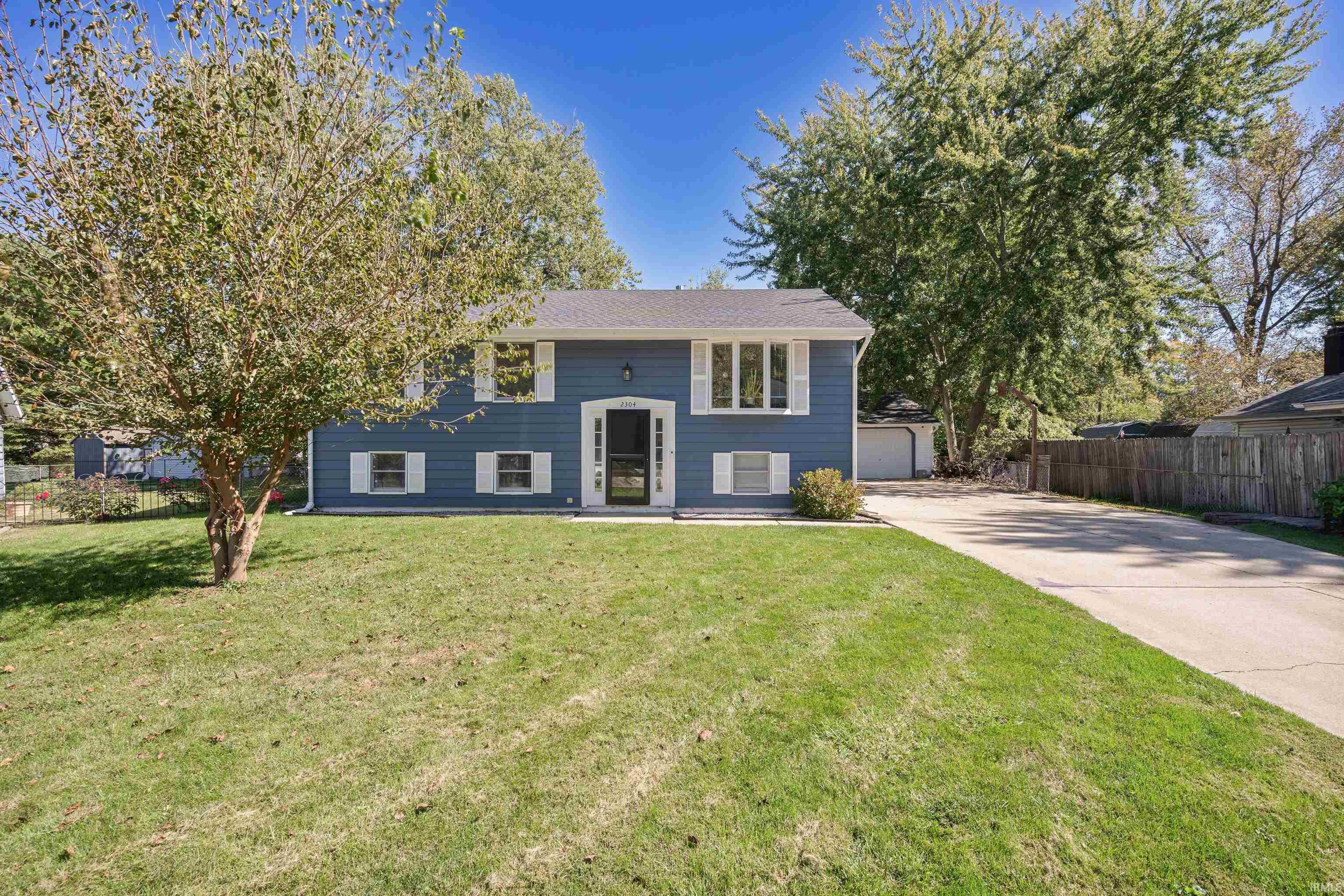 2304 Renior Court — photo