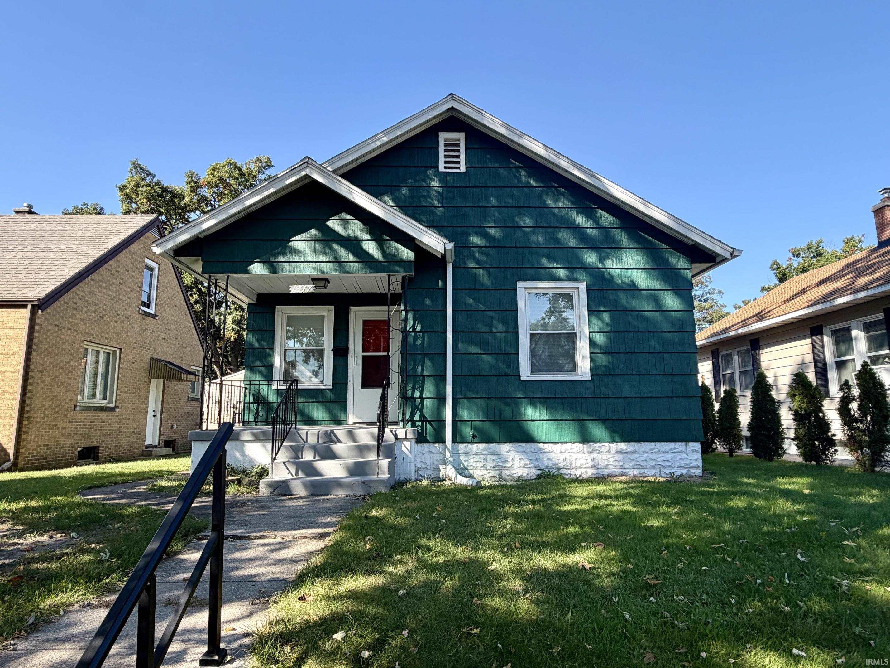 1317 College Street — photo