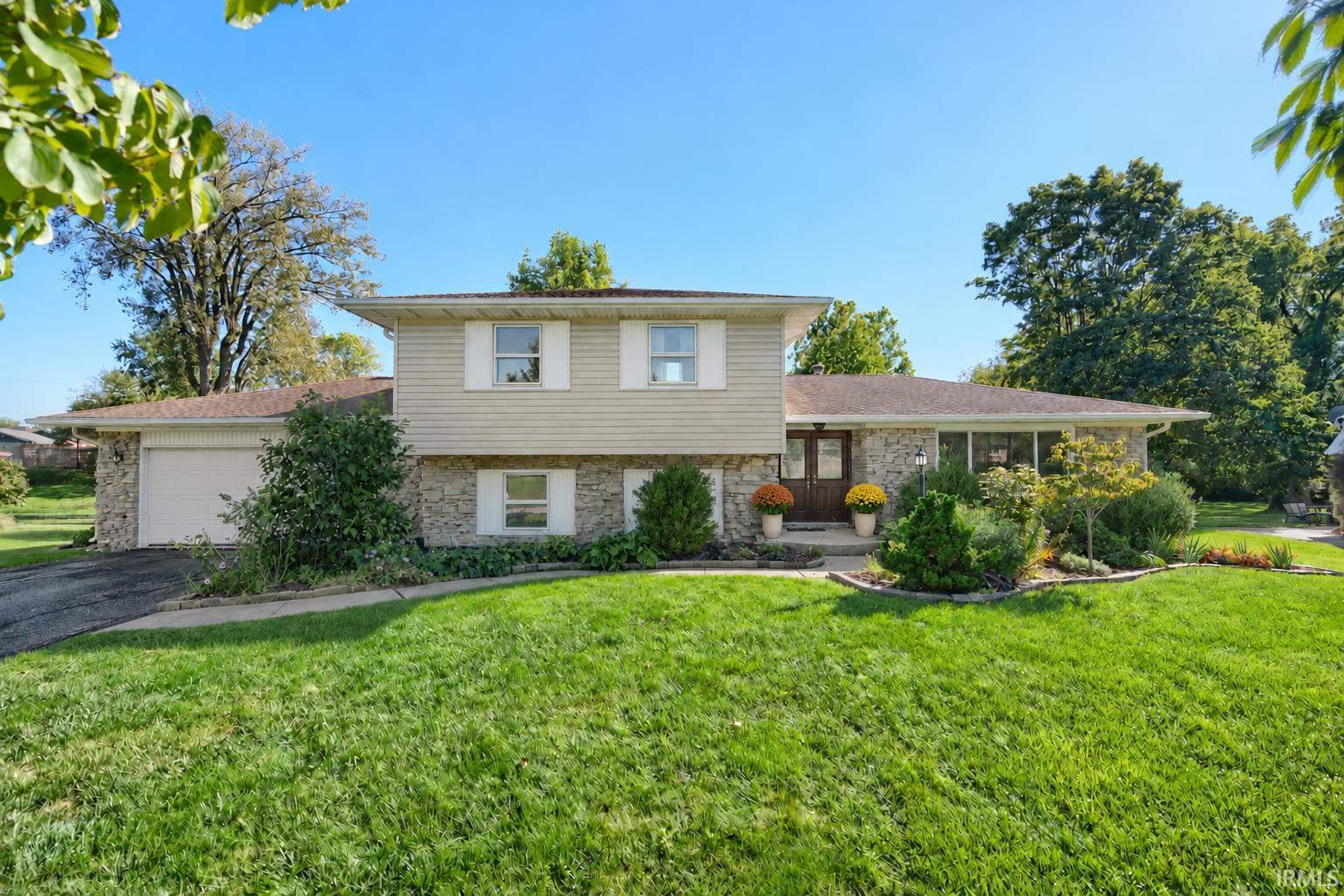 1405 Honey Lane — photo