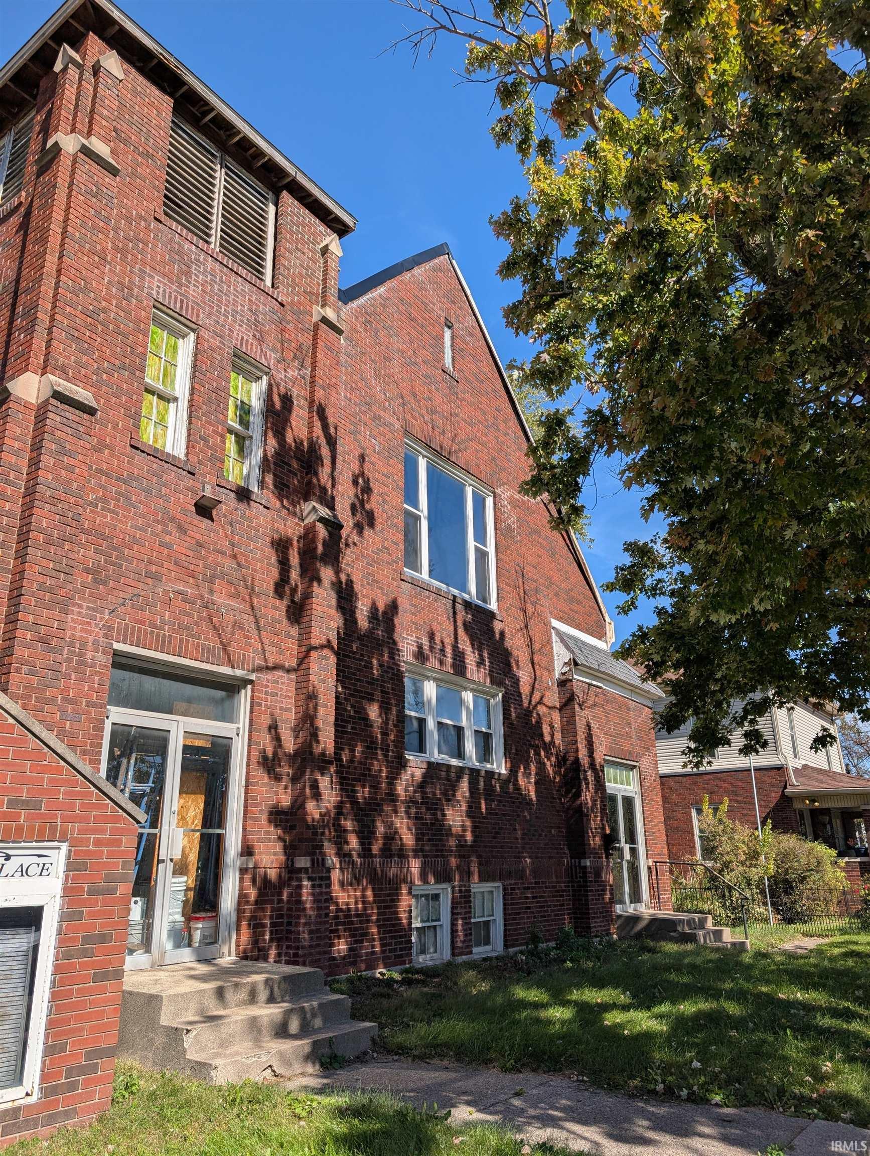 200 E Jefferson Street — photo