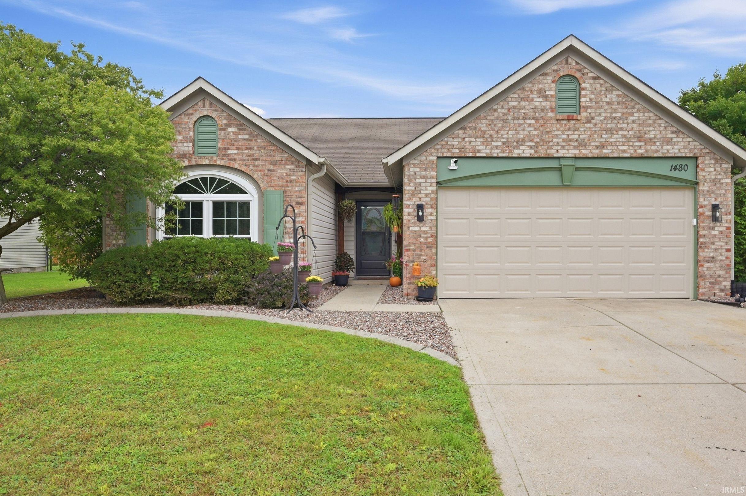 1480 Hedge Court — photo