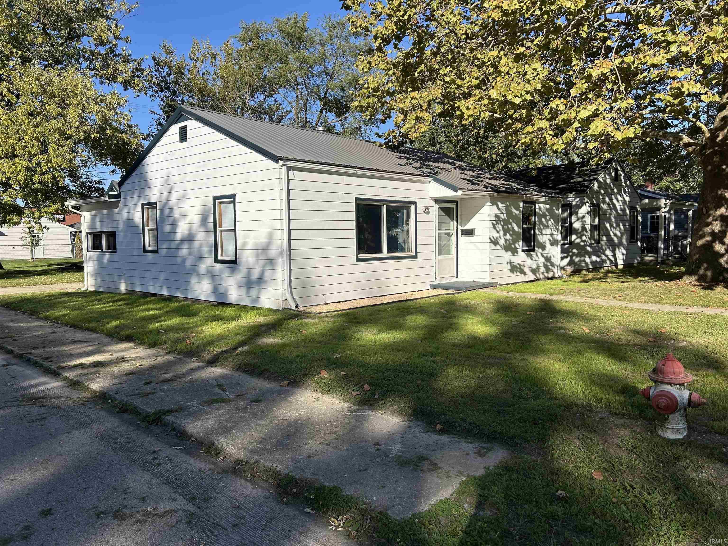 710 W Elm Street — photo