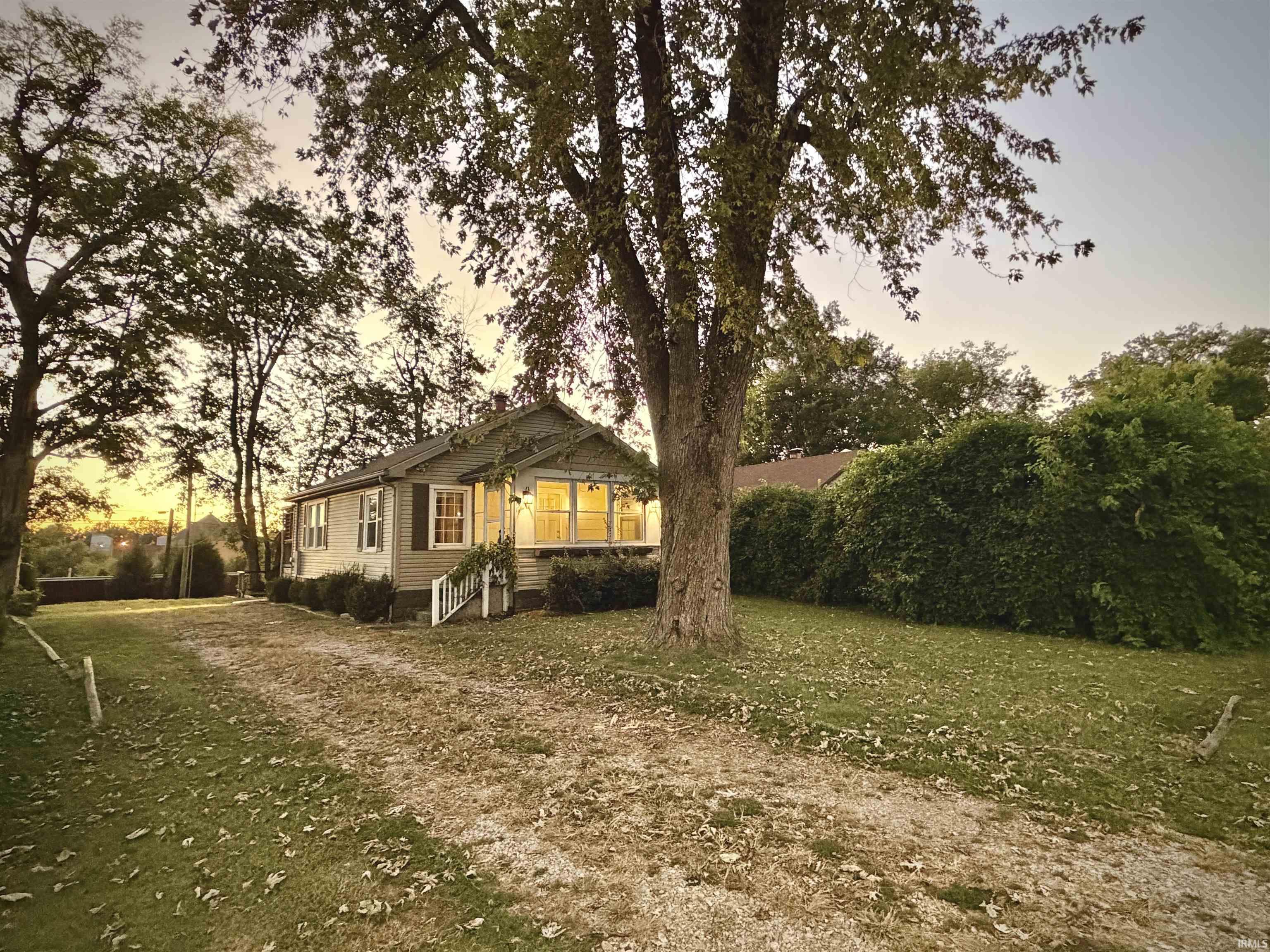 1319 SE Riverside Drive — photo