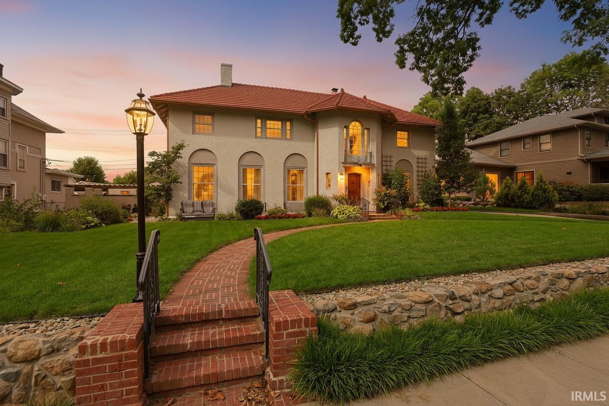 345 Edgewater Drive — photo