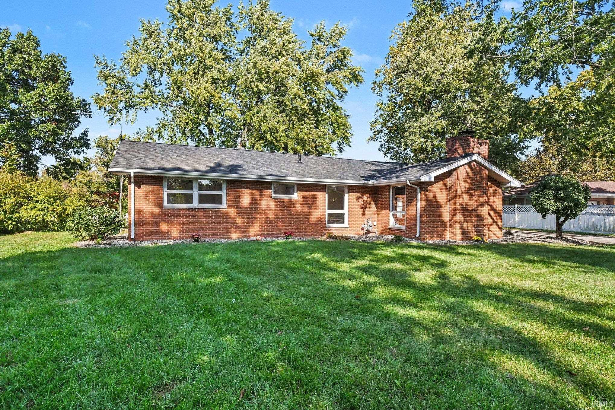 1327 E Reynolds Street — photo