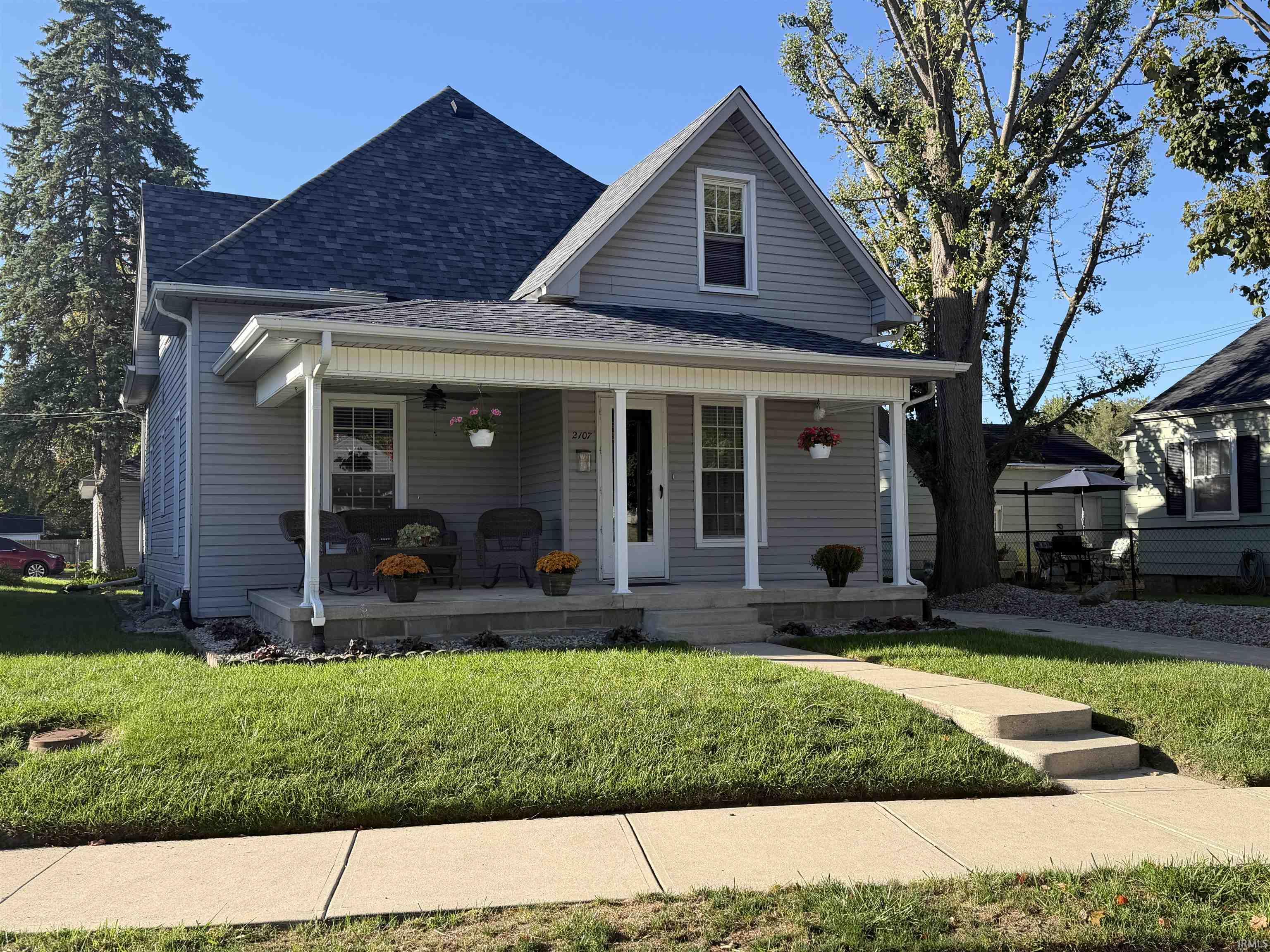 2107 Plum Street — photo