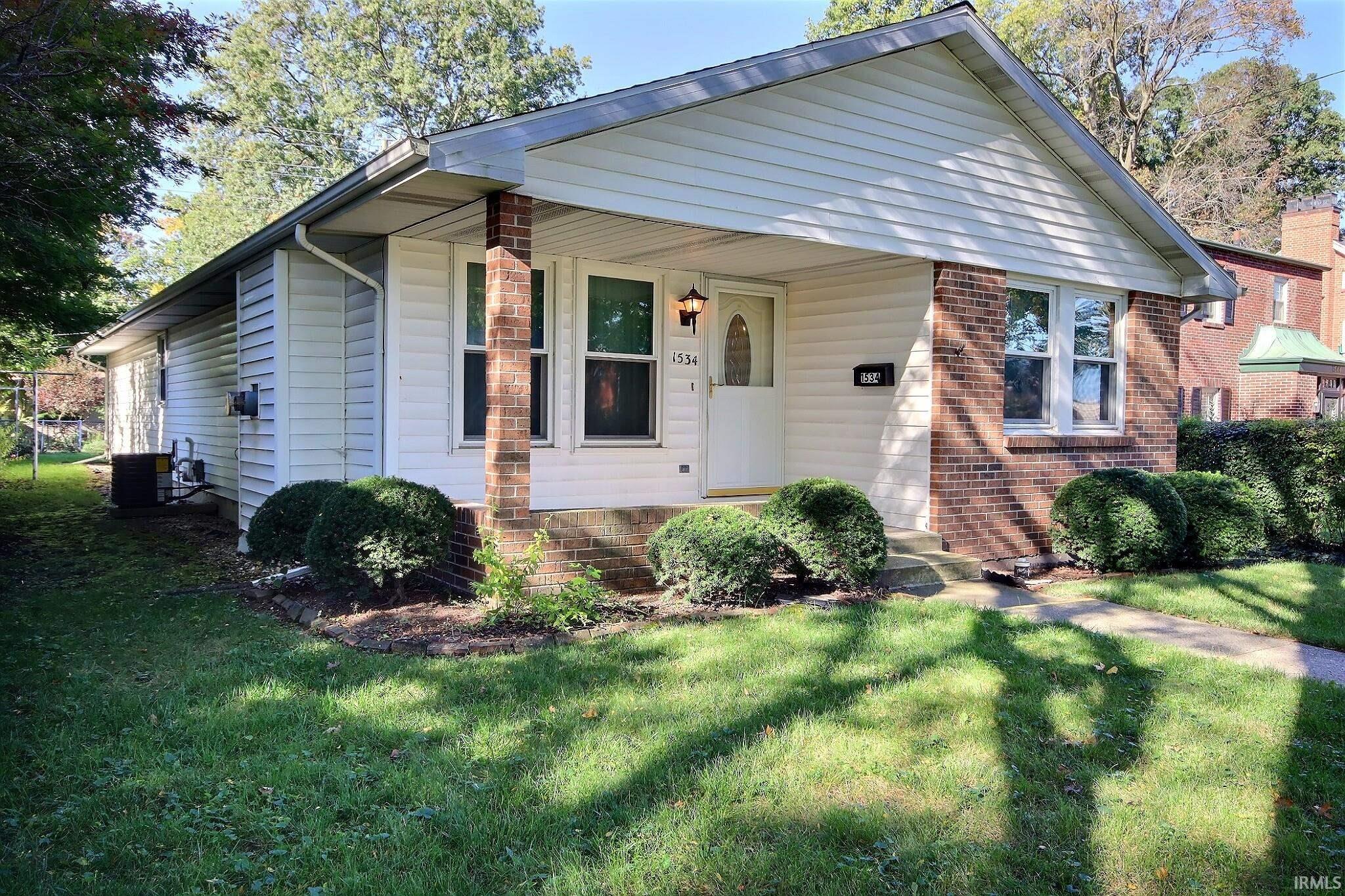 1534 Poplar Street — photo