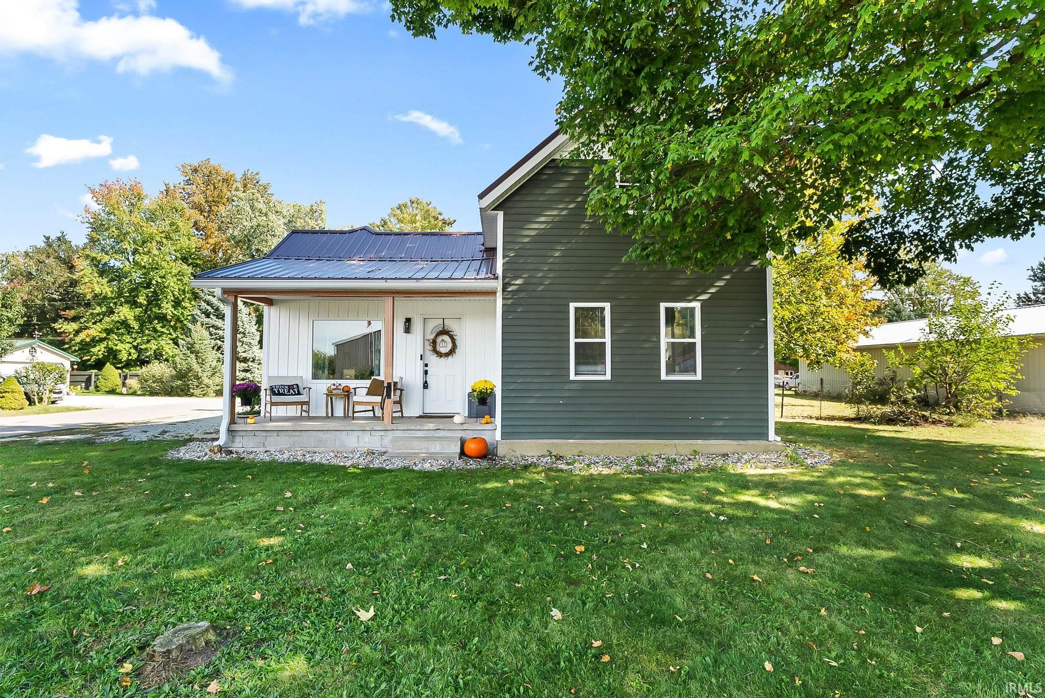 301 S Oak Street — photo