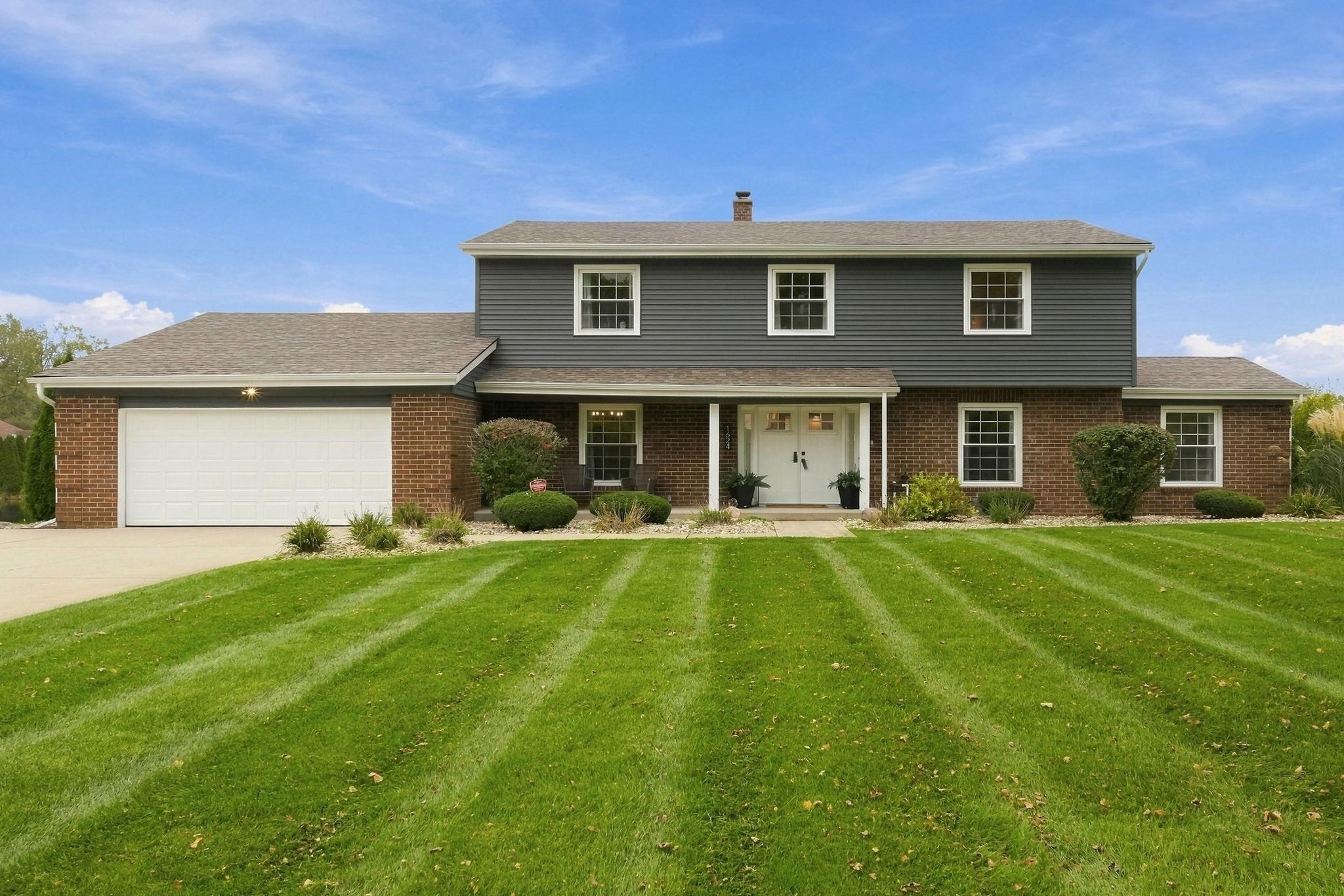 1624 E Lake Dr. W — photo