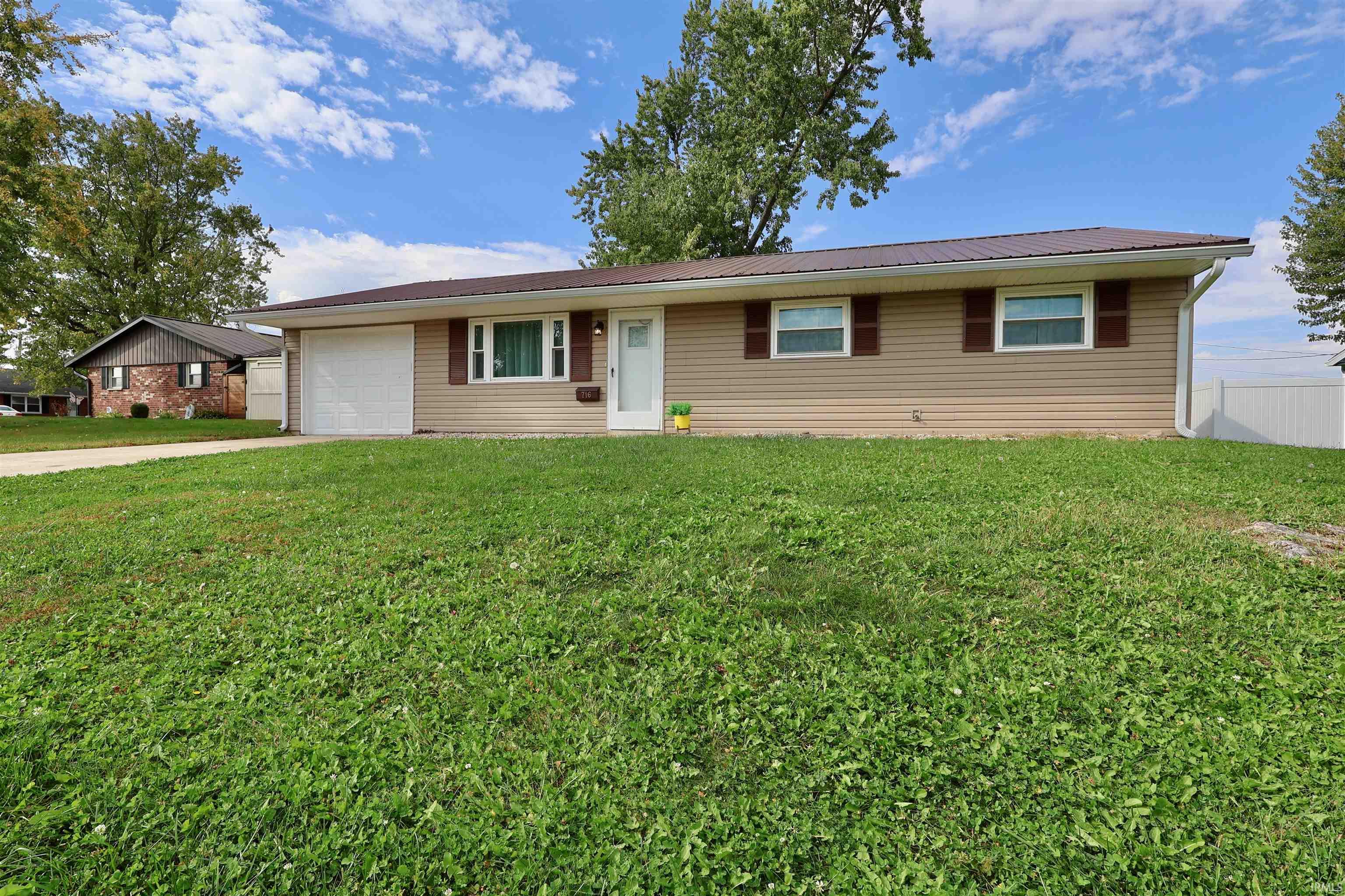 716 Wedgewood Drive — photo