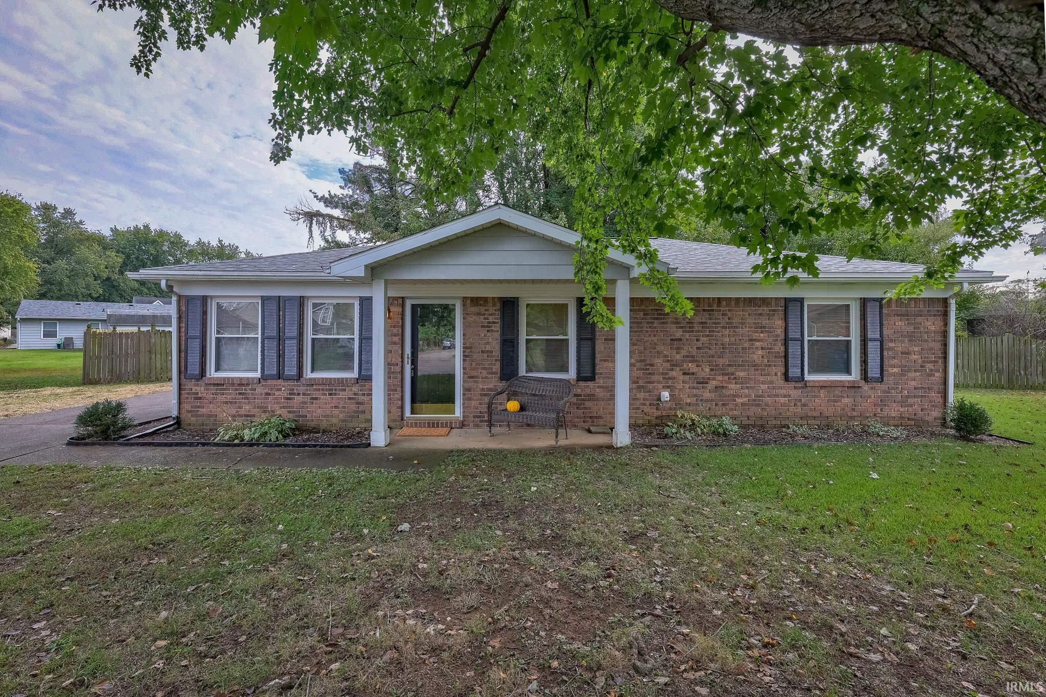 1933 Bonnie View Court — photo