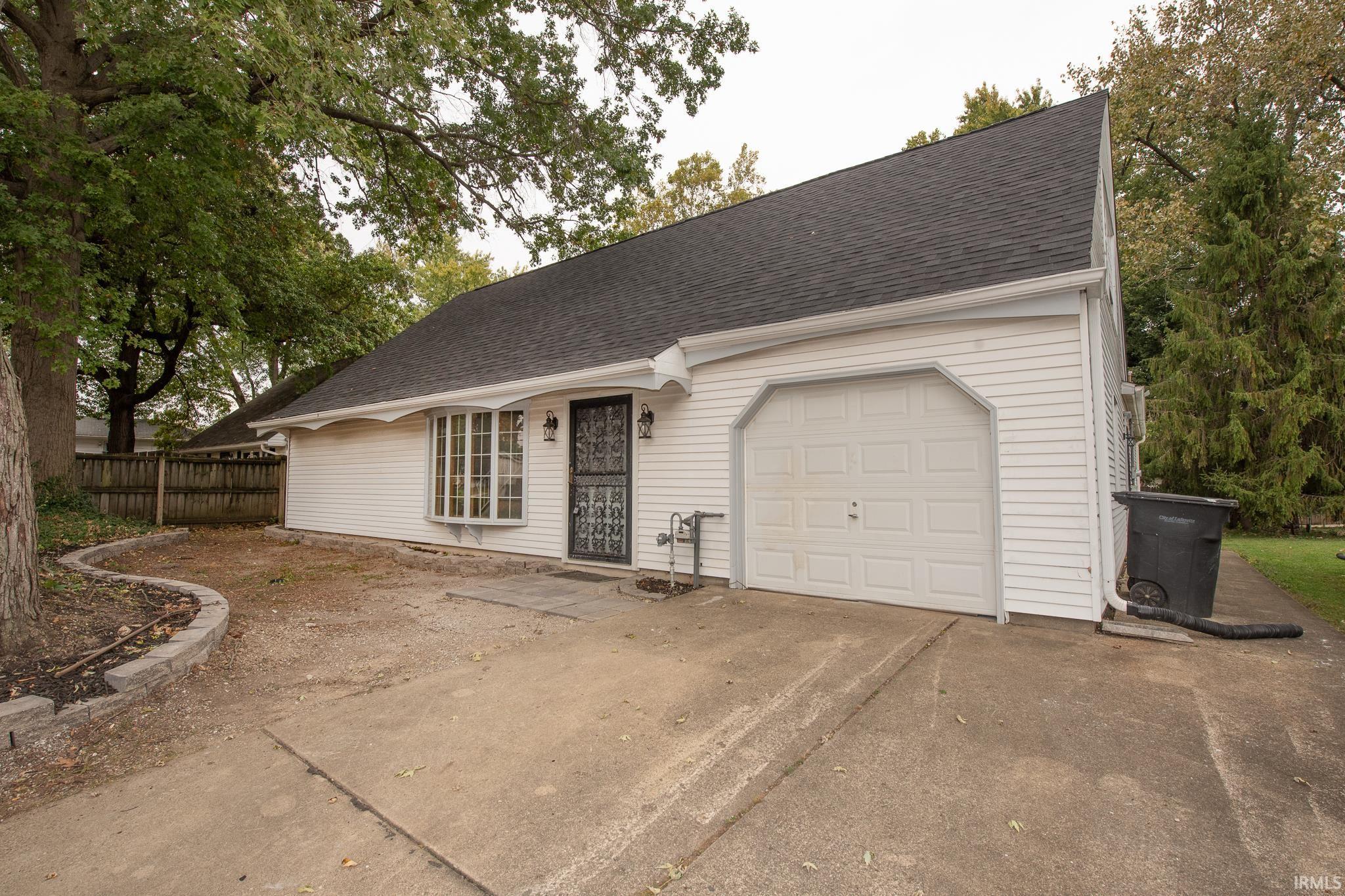 2416 Robinwood Drive — photo