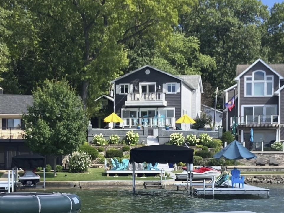 400 Lane 400 Lake James — photo