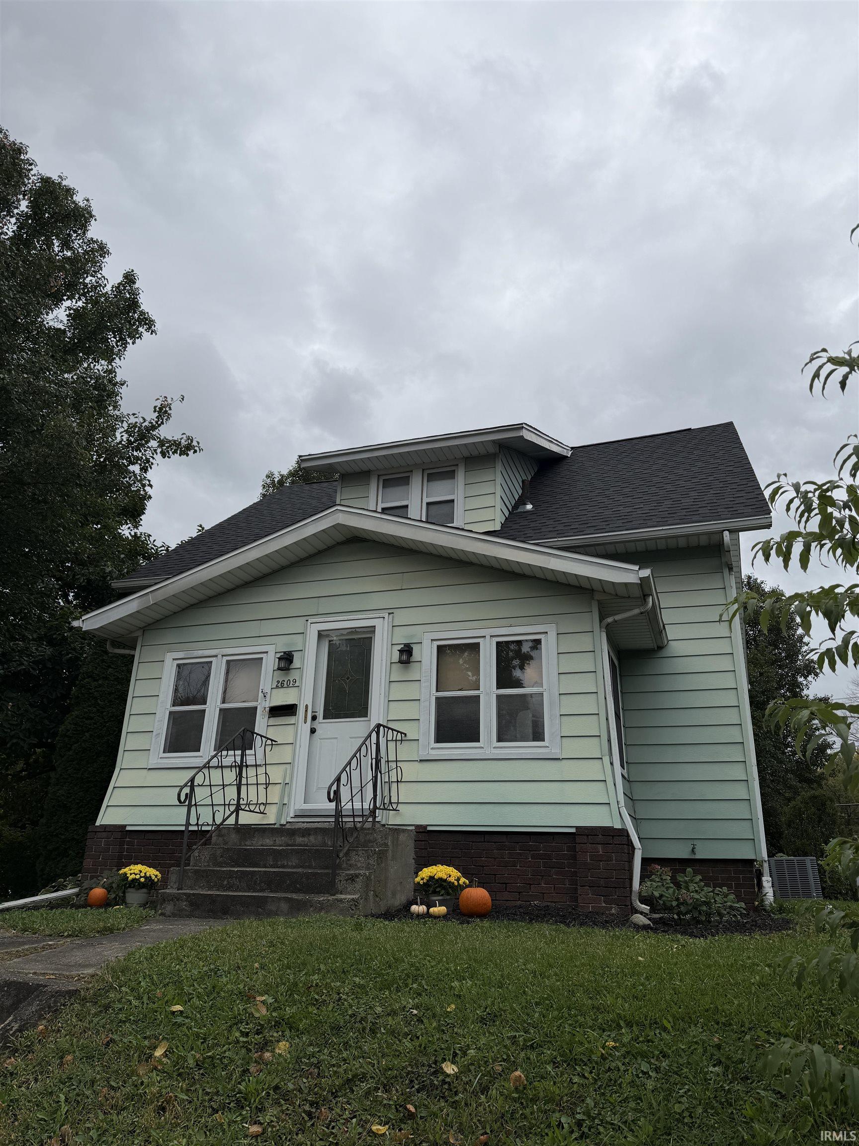2609 Wells Street — photo