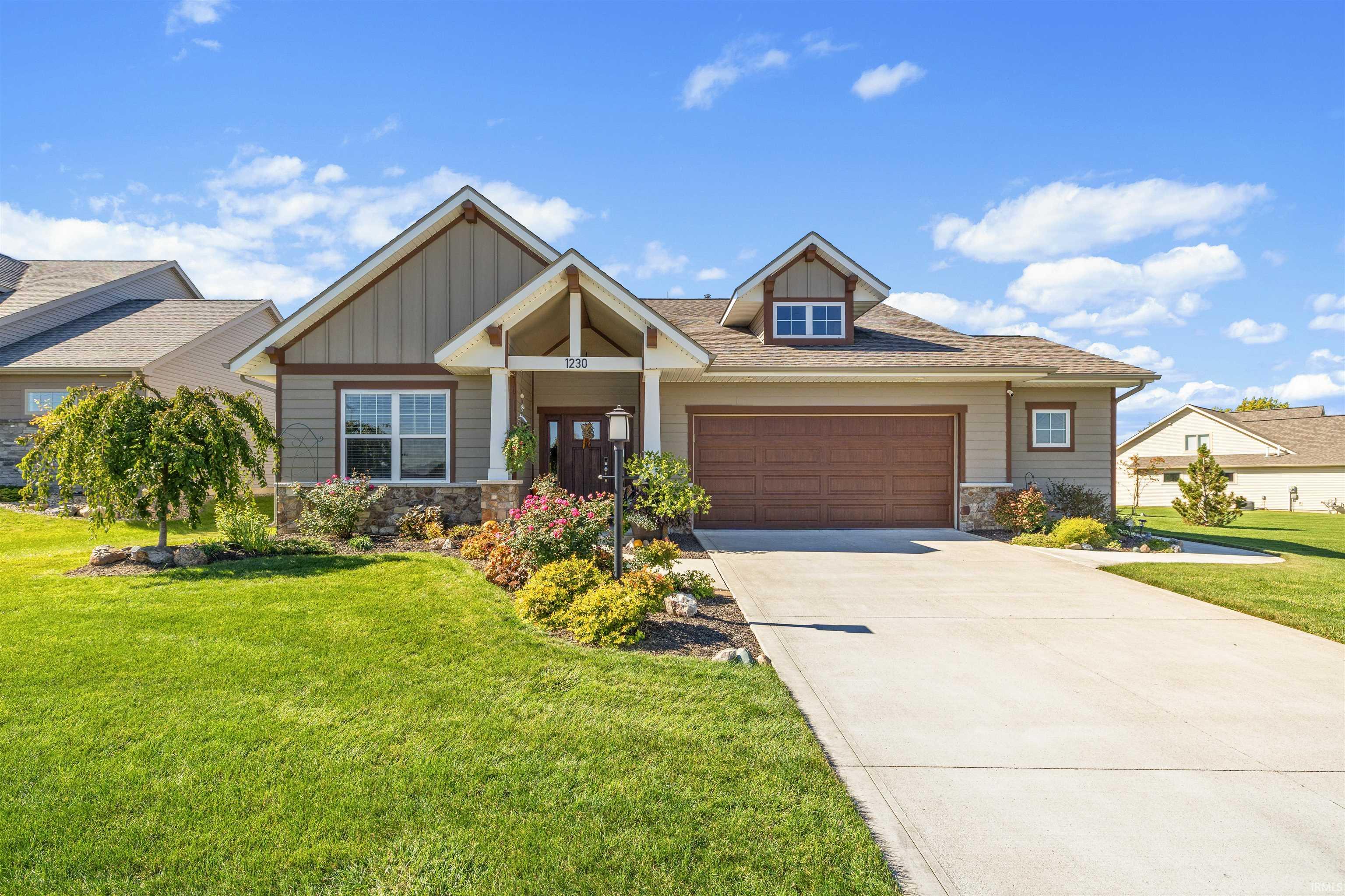 1230 Turnberry Lane — photo