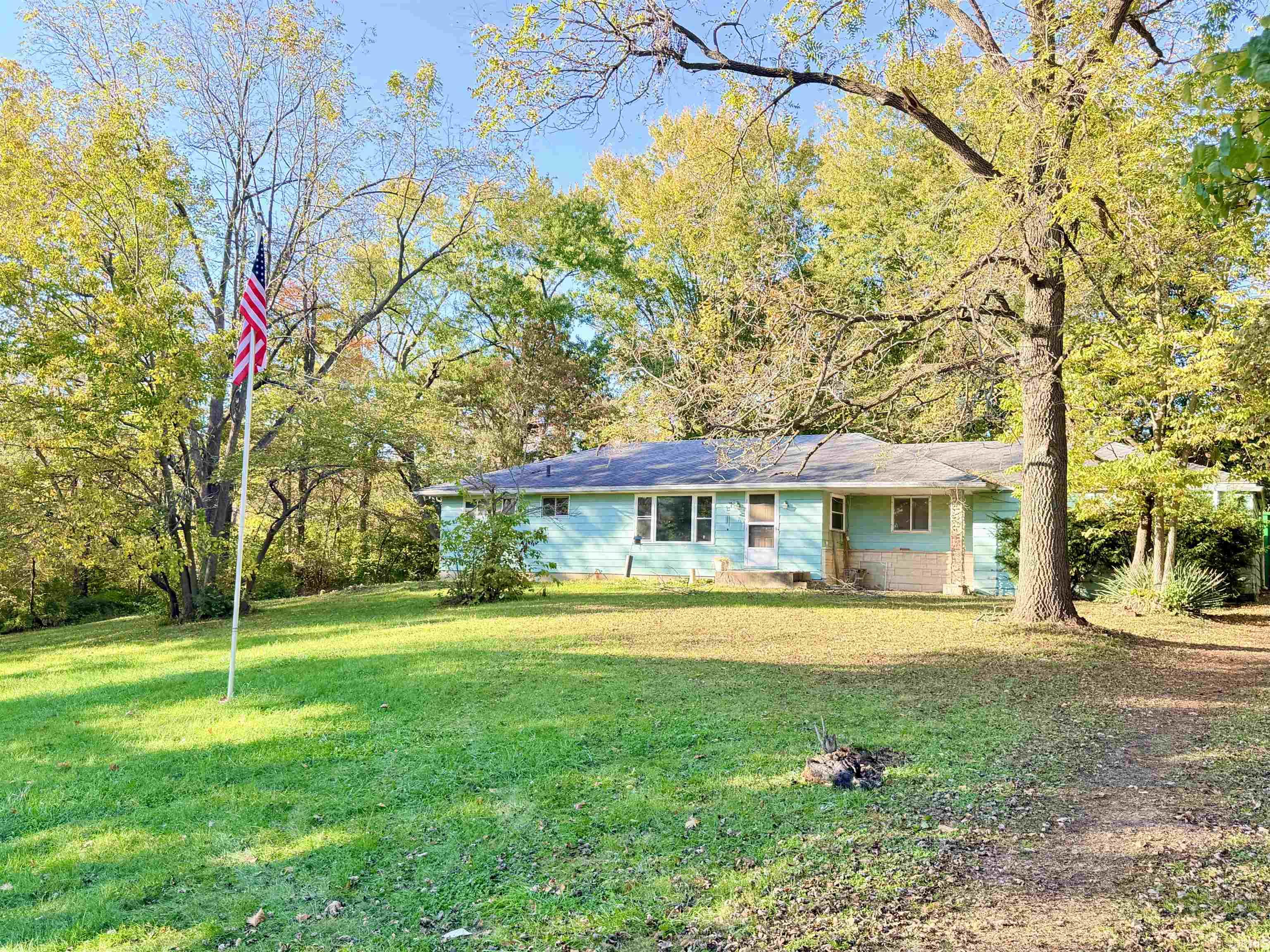 4815 Maples Road — photo