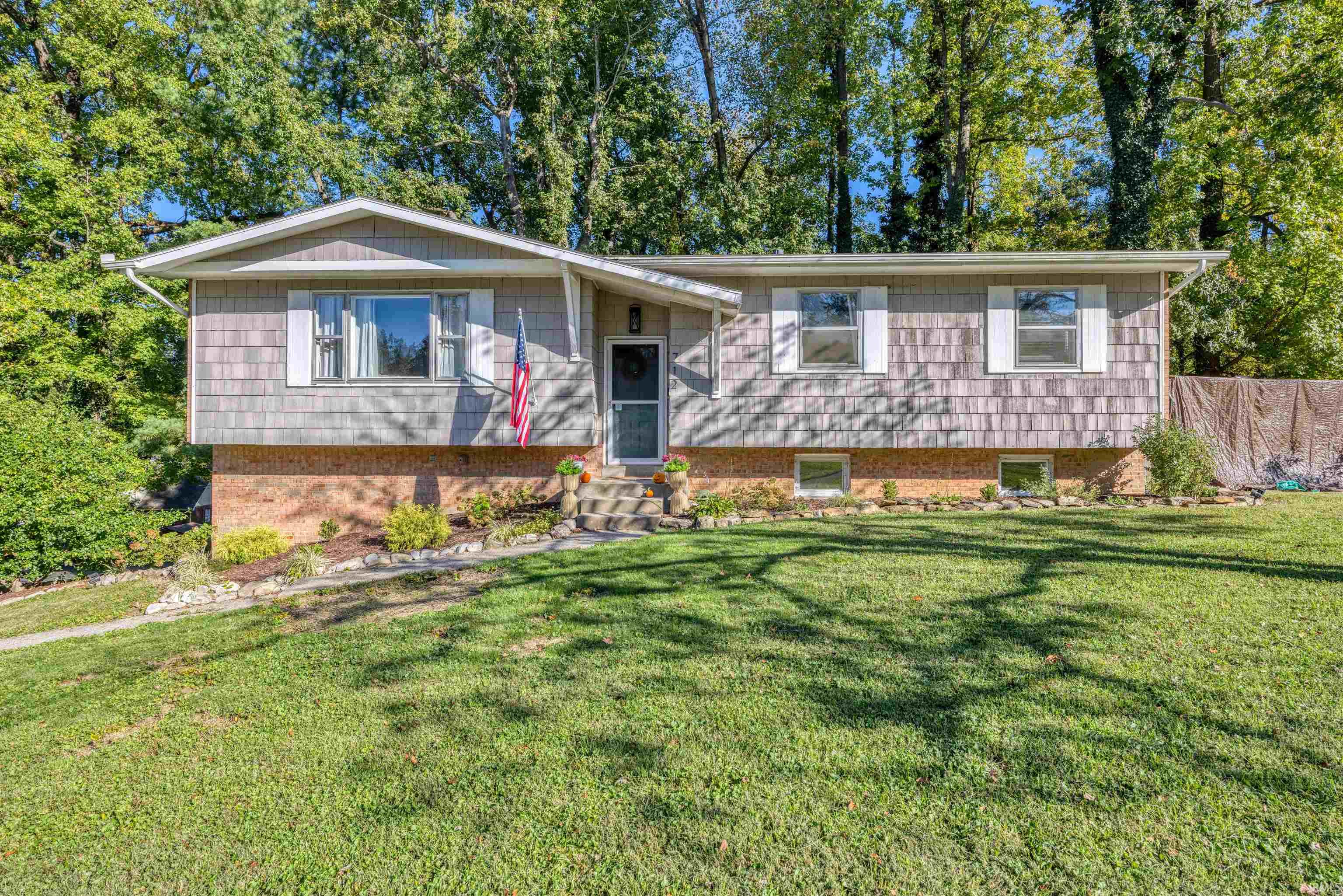 712 Carole Place — photo