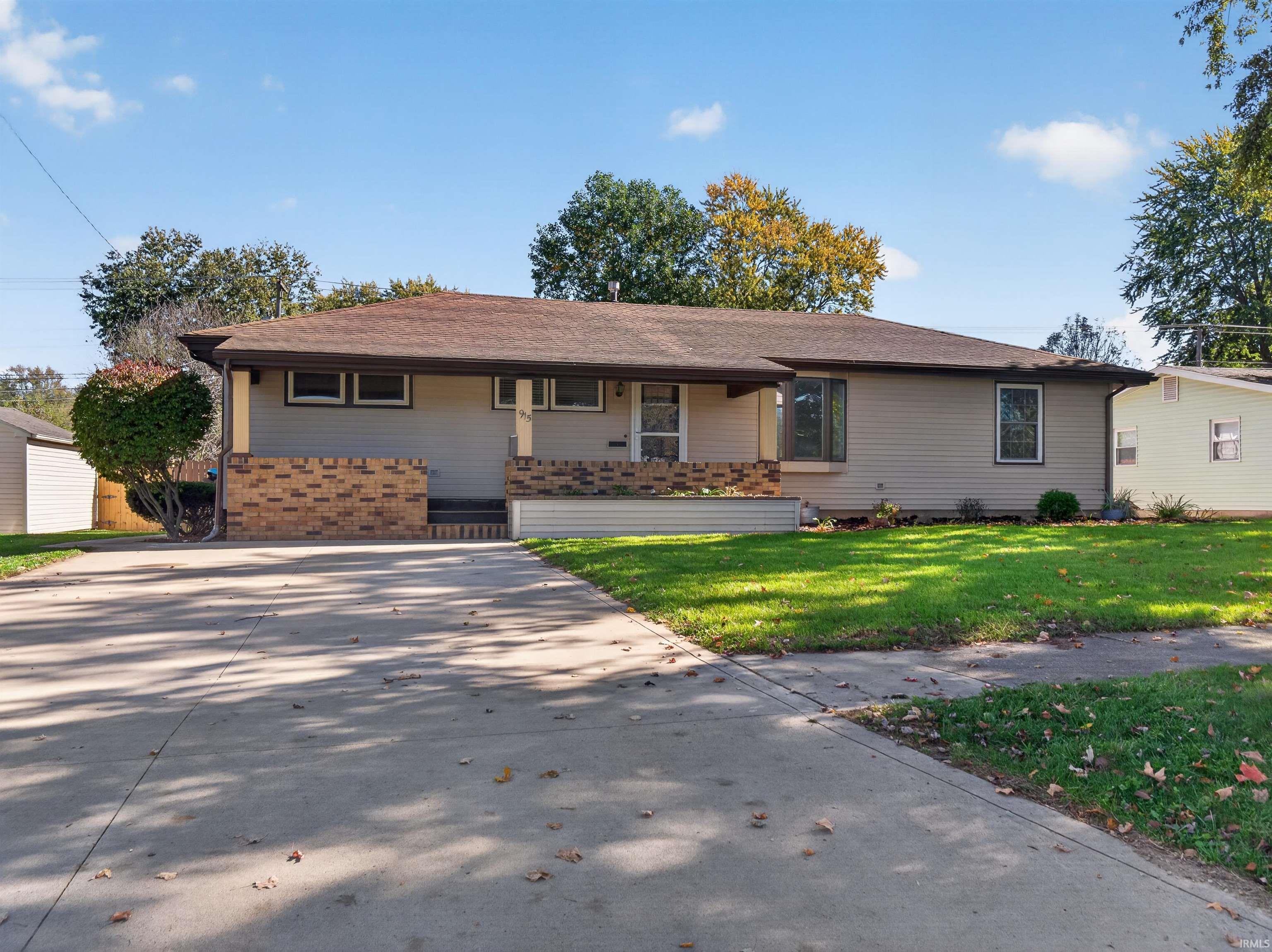 915 Koehlinger Drive — photo