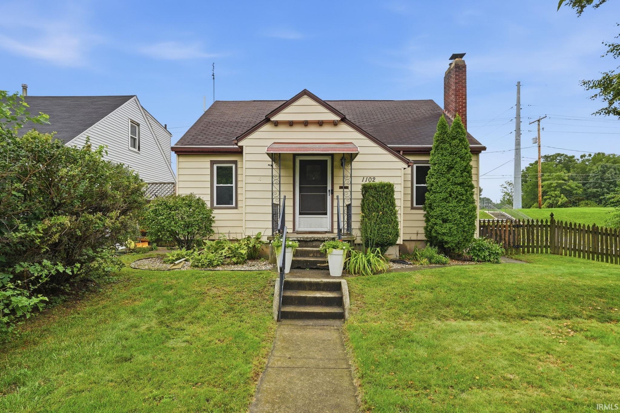1102 Pemberton Drive — photo