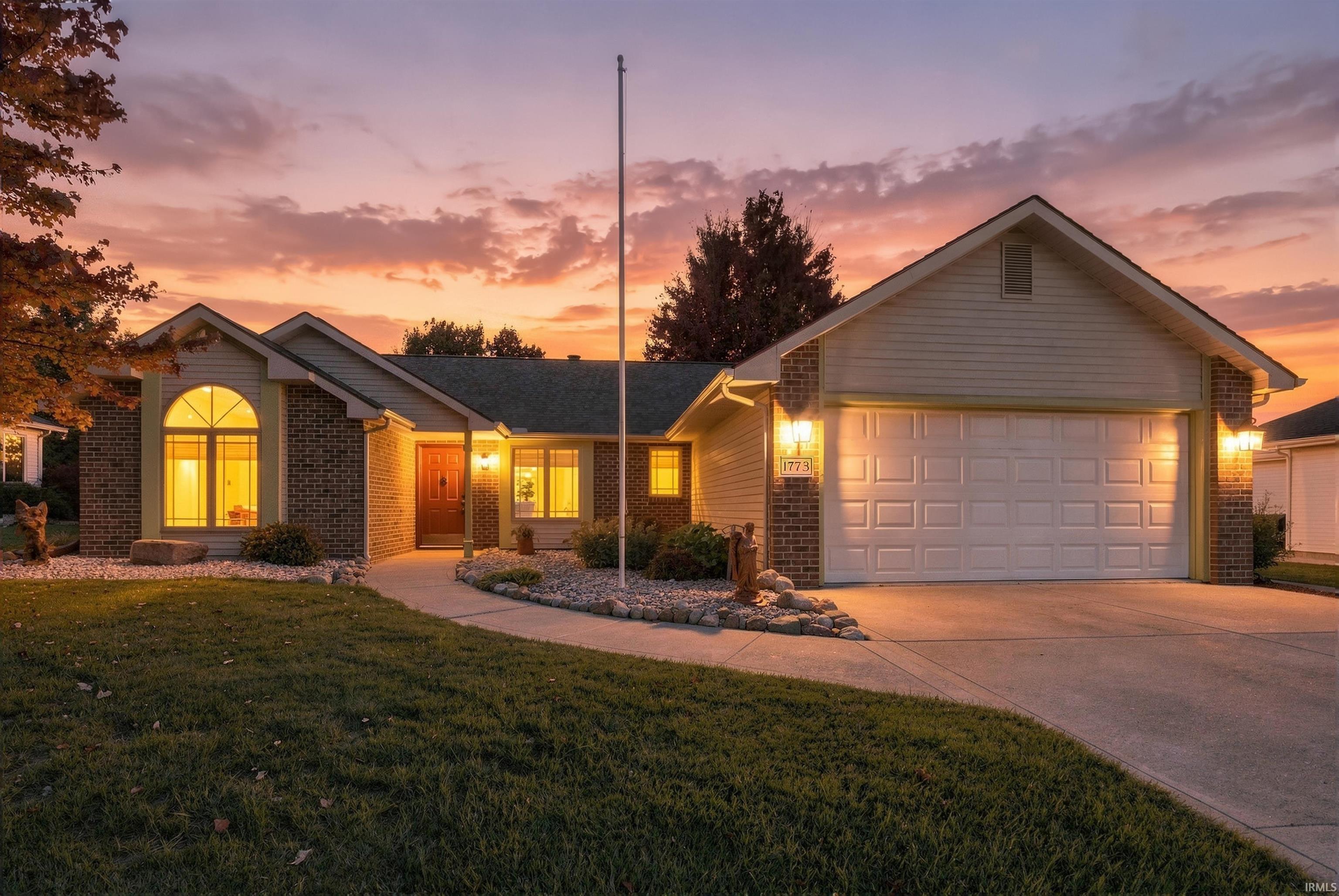 1773 E Ravenwood Lane — photo