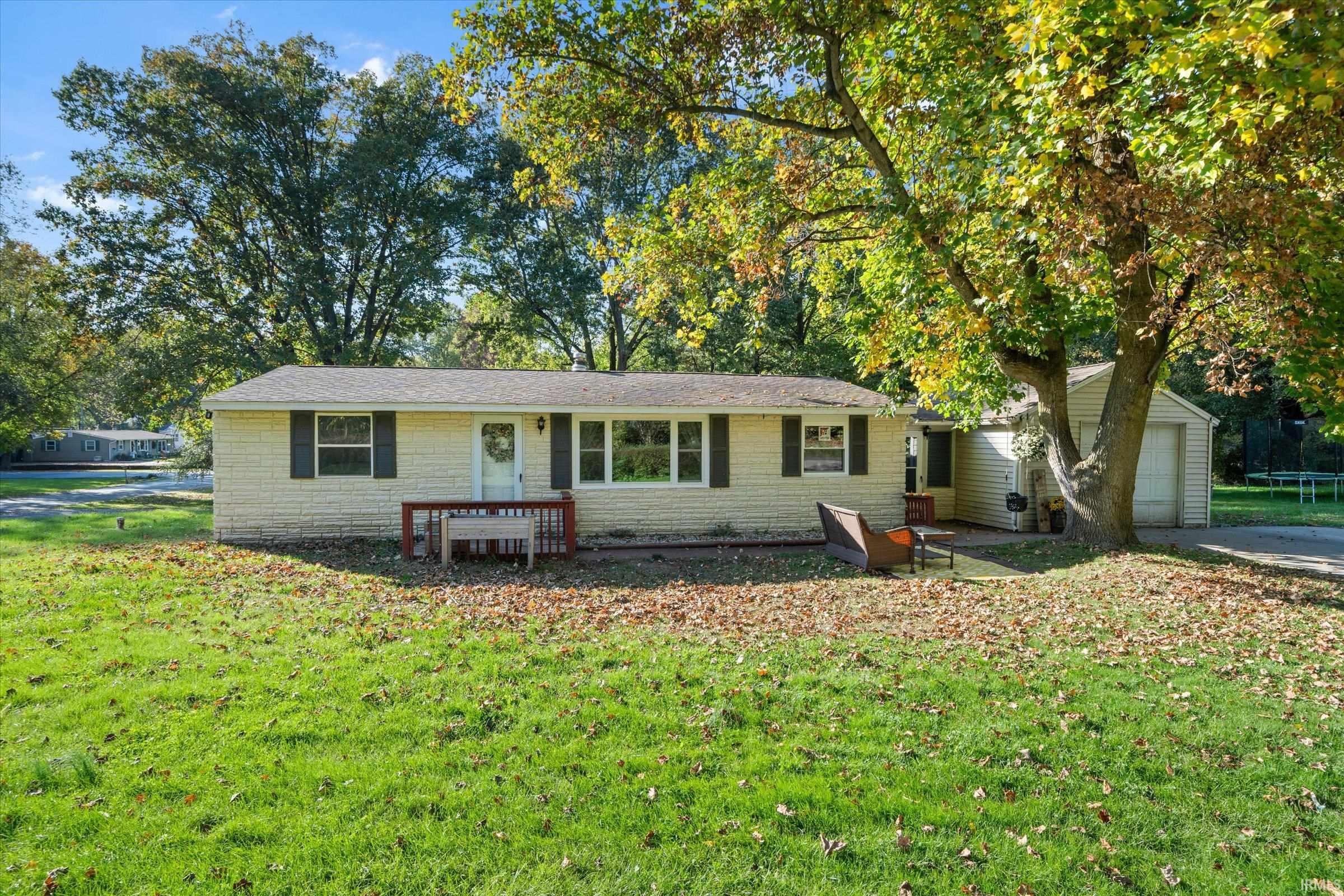 53125 Hickory Road — photo