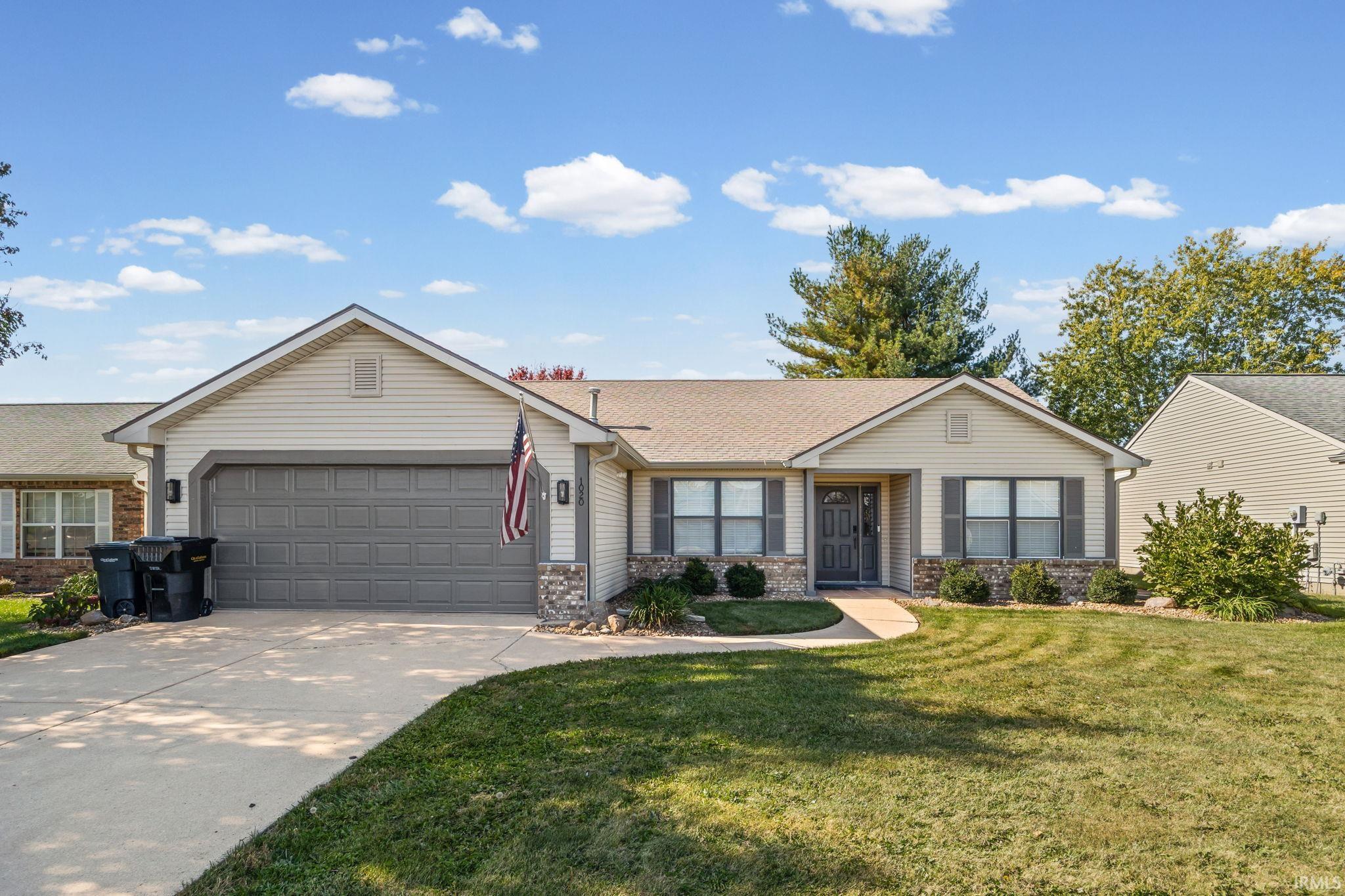 1020 Hornbeam Circle E — photo