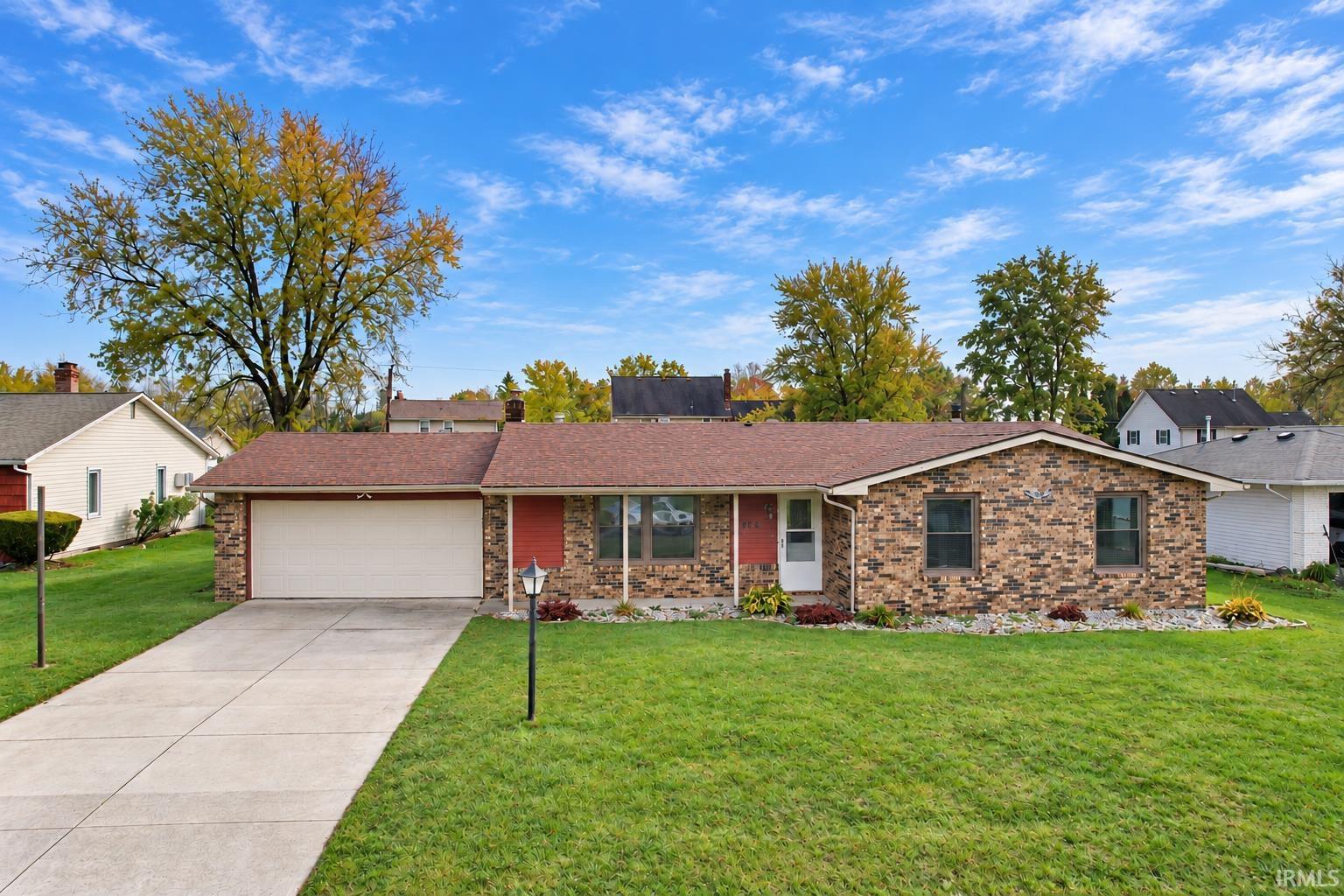 4424 Sanford Lane — photo