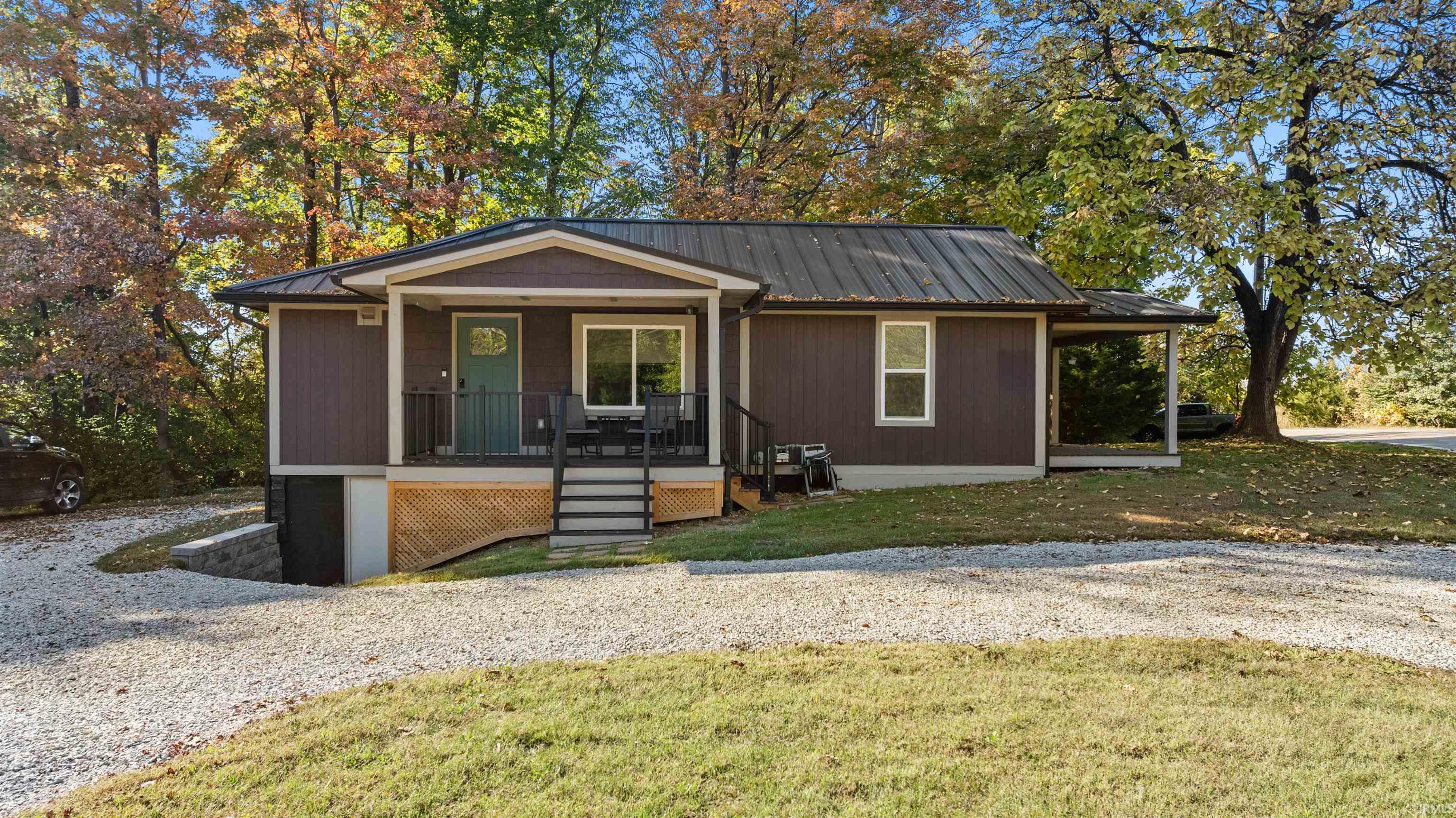 2415 W Fountain Drive — photo