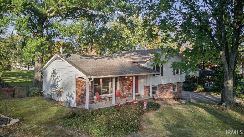 3706 S Bainbridge Drive — photo