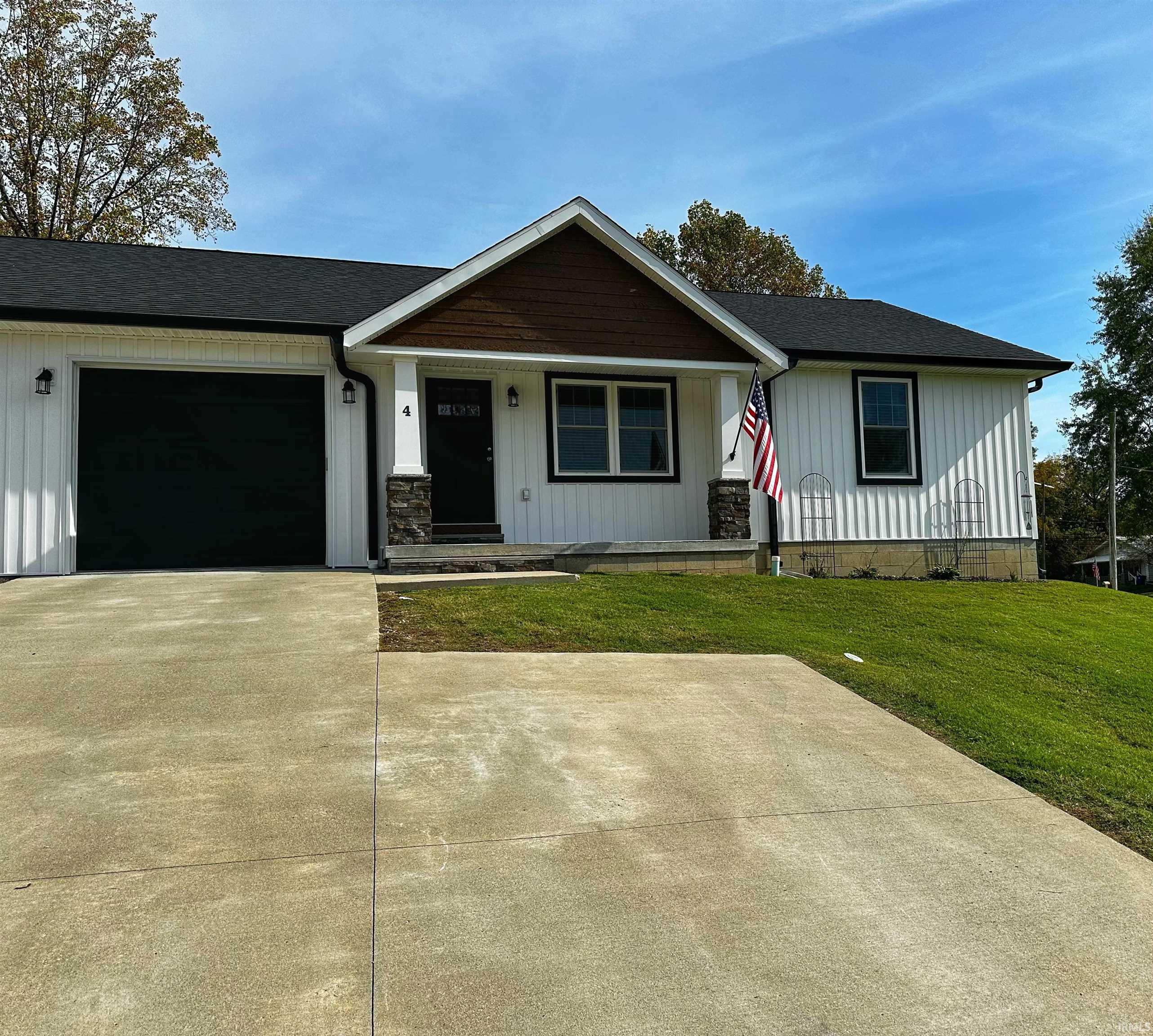 4 Cindy Kay Drive — photo