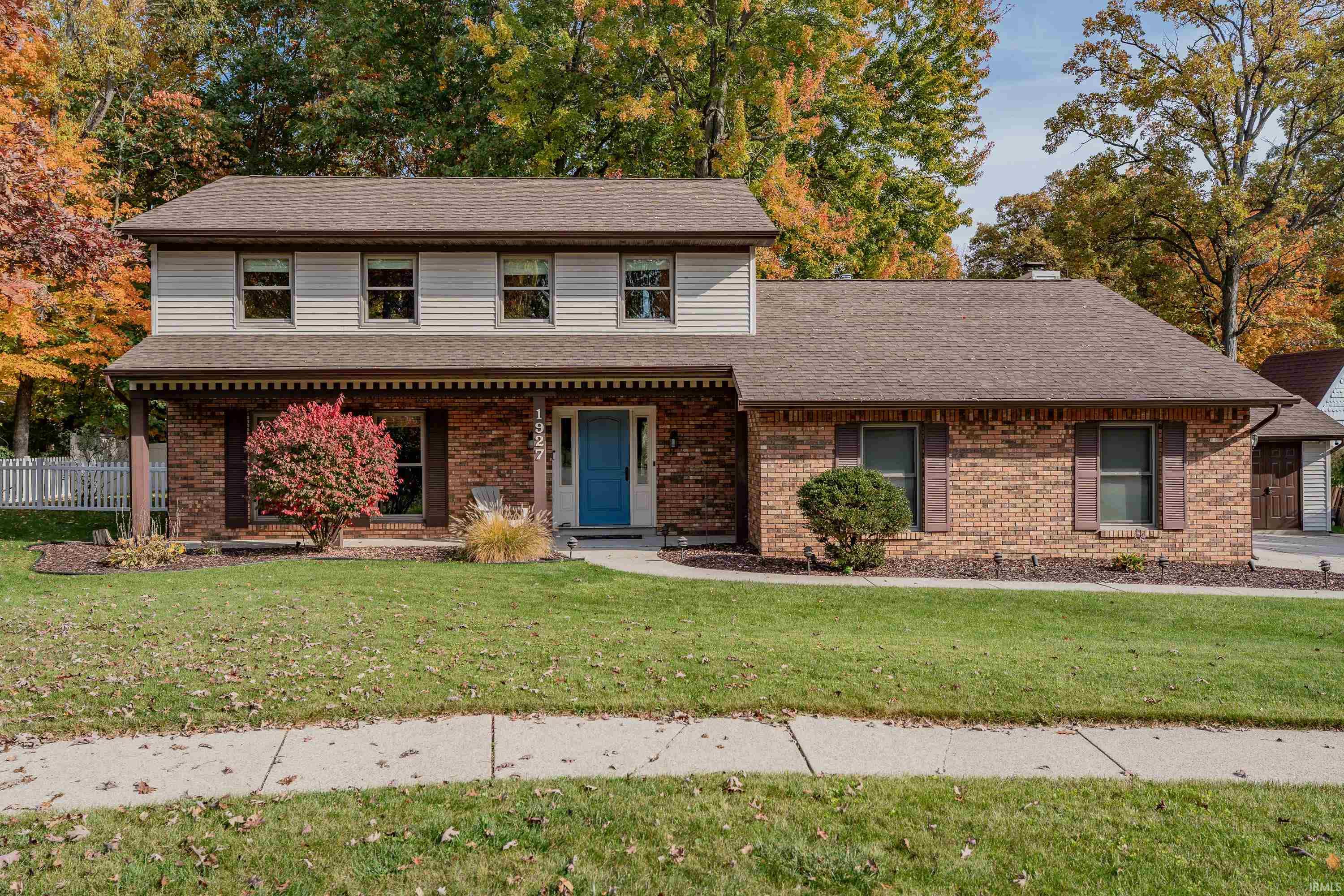 1927 Candlewick Court — photo