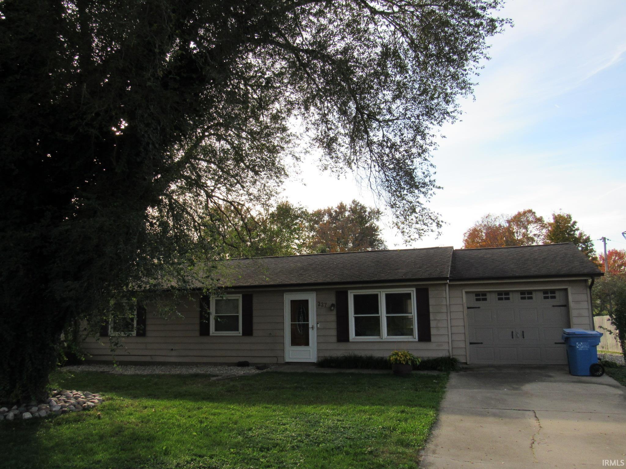 227 Jewel Court — photo