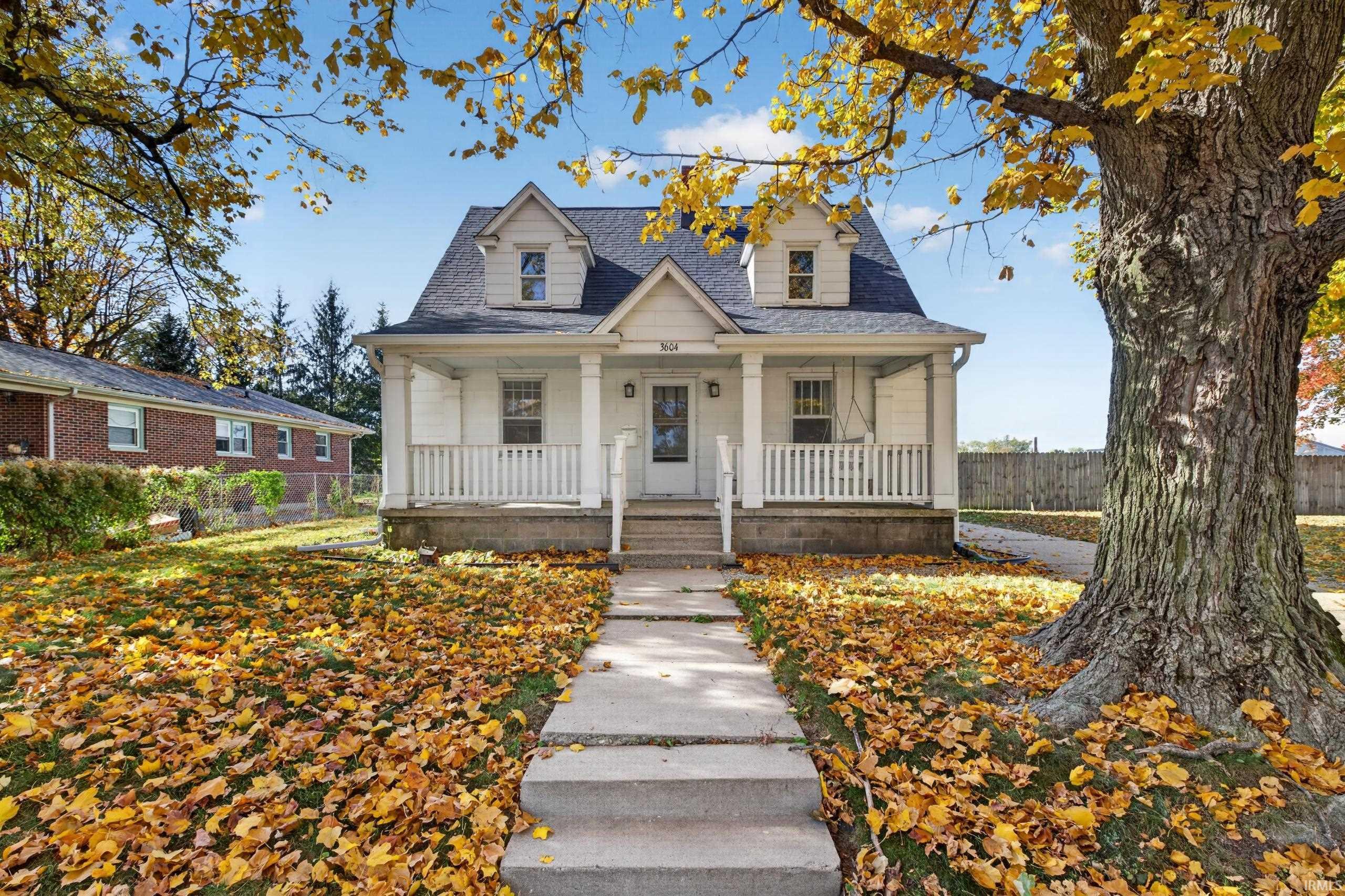 3604 S Selby Street — photo