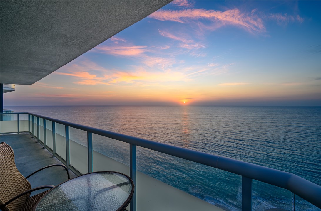 3554 Ocean Drive Ph4N — photo