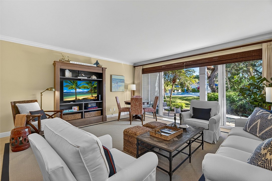 777 Sea Oak Drive 724 — photo