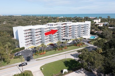 935 E Causeway Boulevard 505 — photo