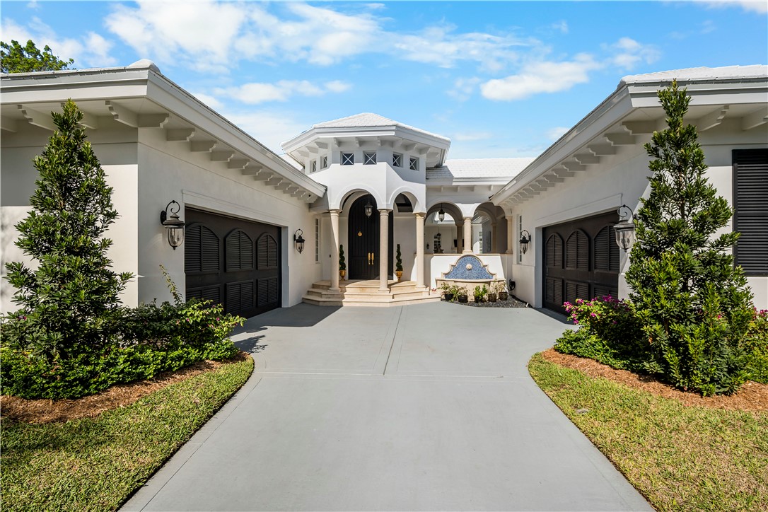 7 Beachside Drive — photo