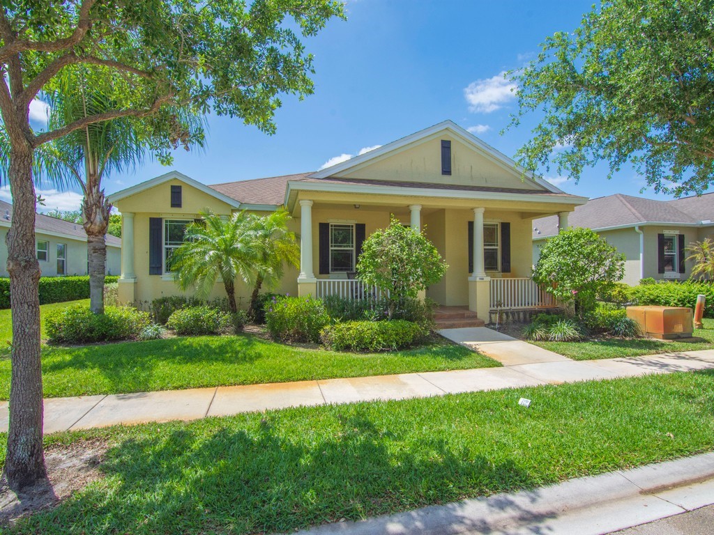 1460 Caddy Court — photo