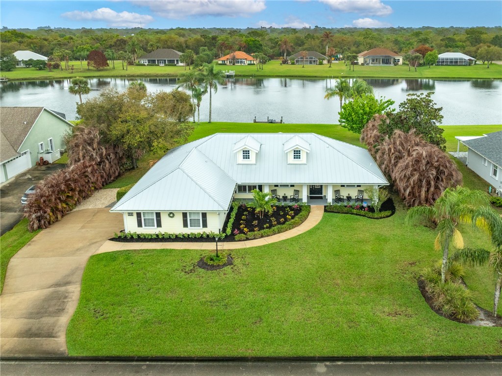 1516 Eagles Circle — photo