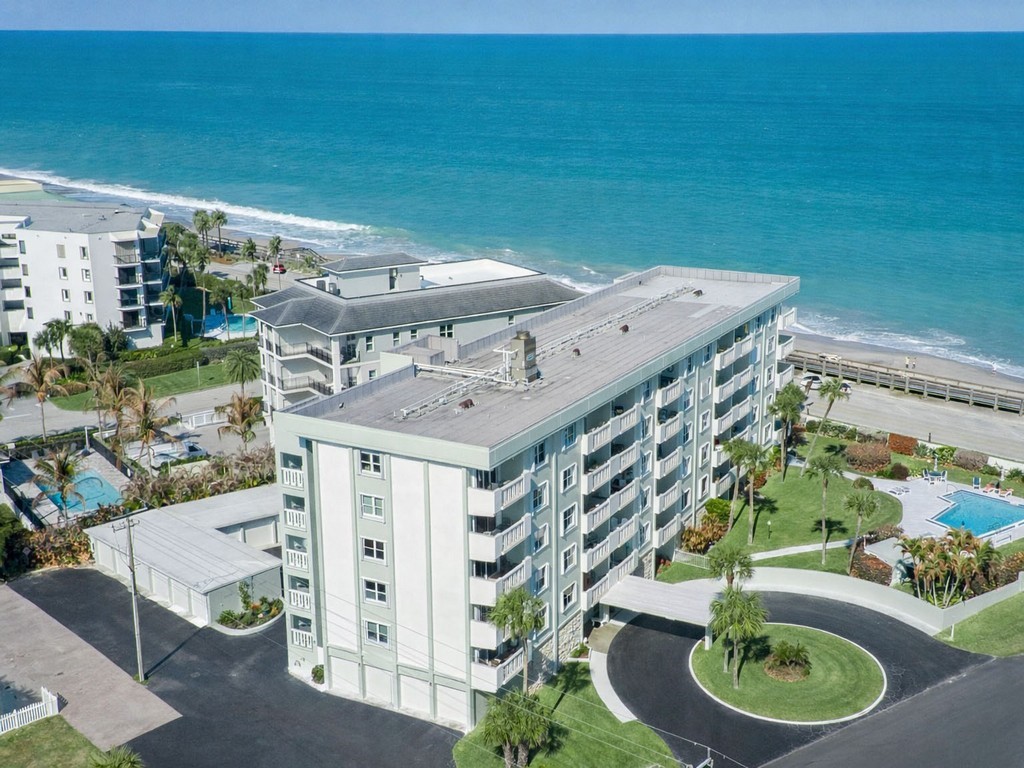 4049 Ocean Drive 204 — photo