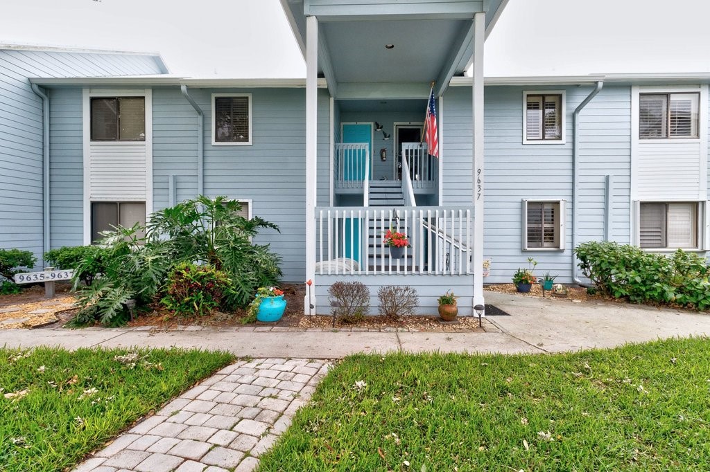 9637 Riverside Drive 3 — photo
