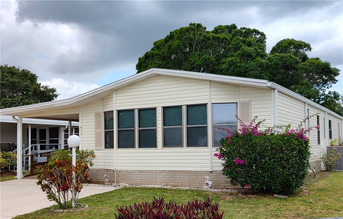 451 Papaya Circle — photo