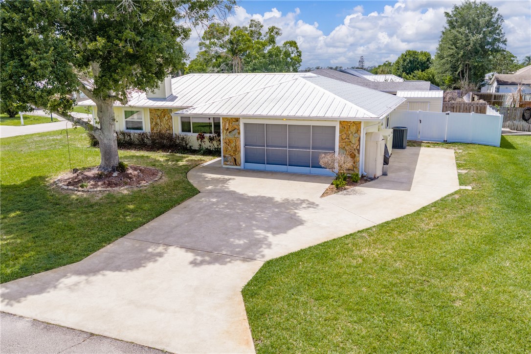 27 Sunset Drive — photo