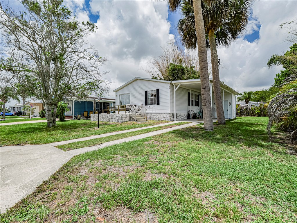 818 Thrush Circle — photo
