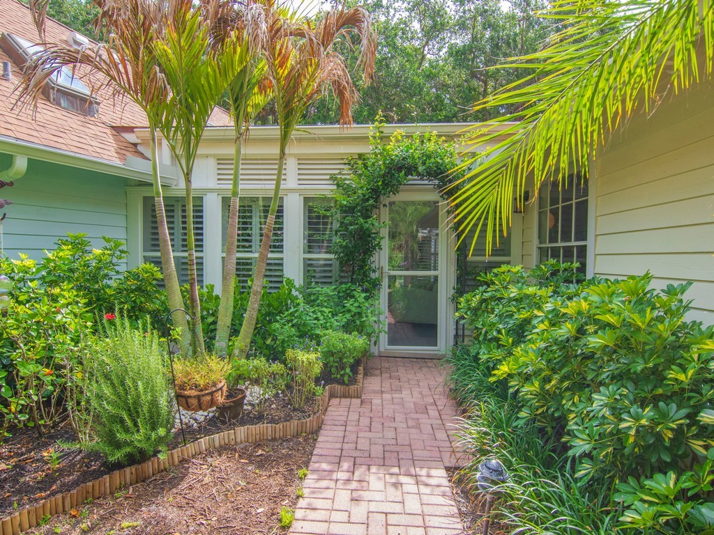 1538 Sabal Court — photo
