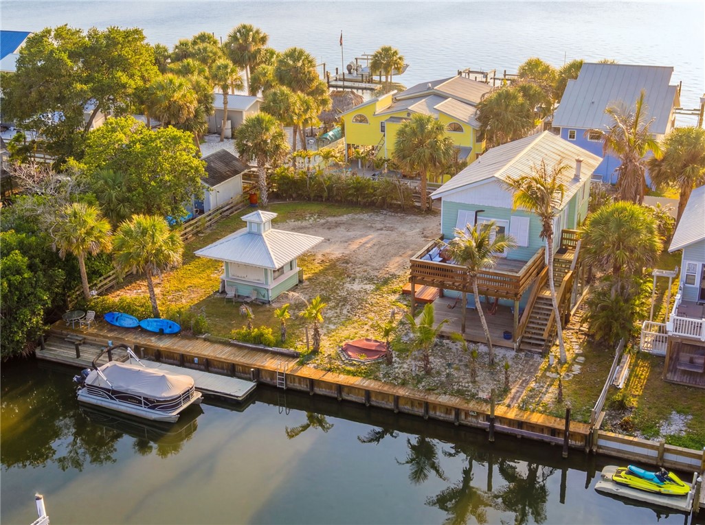 42 Vip Island a — photo