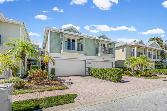 1875 Bridgepointe Circle 31 — photo