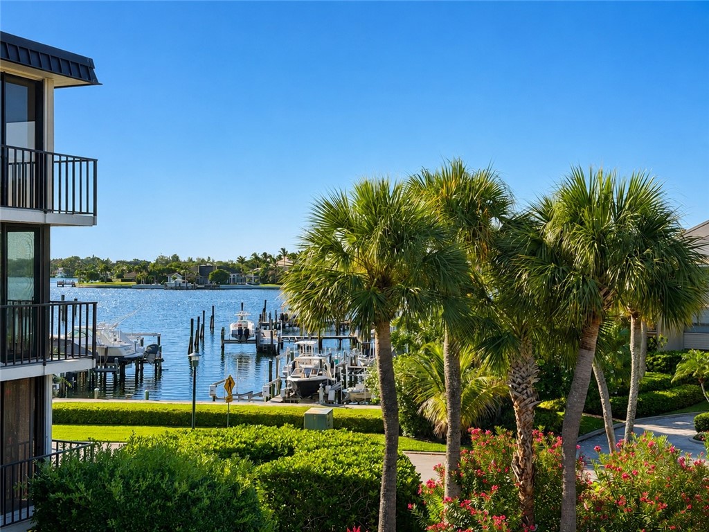 1850 Bay Road 3G — photo